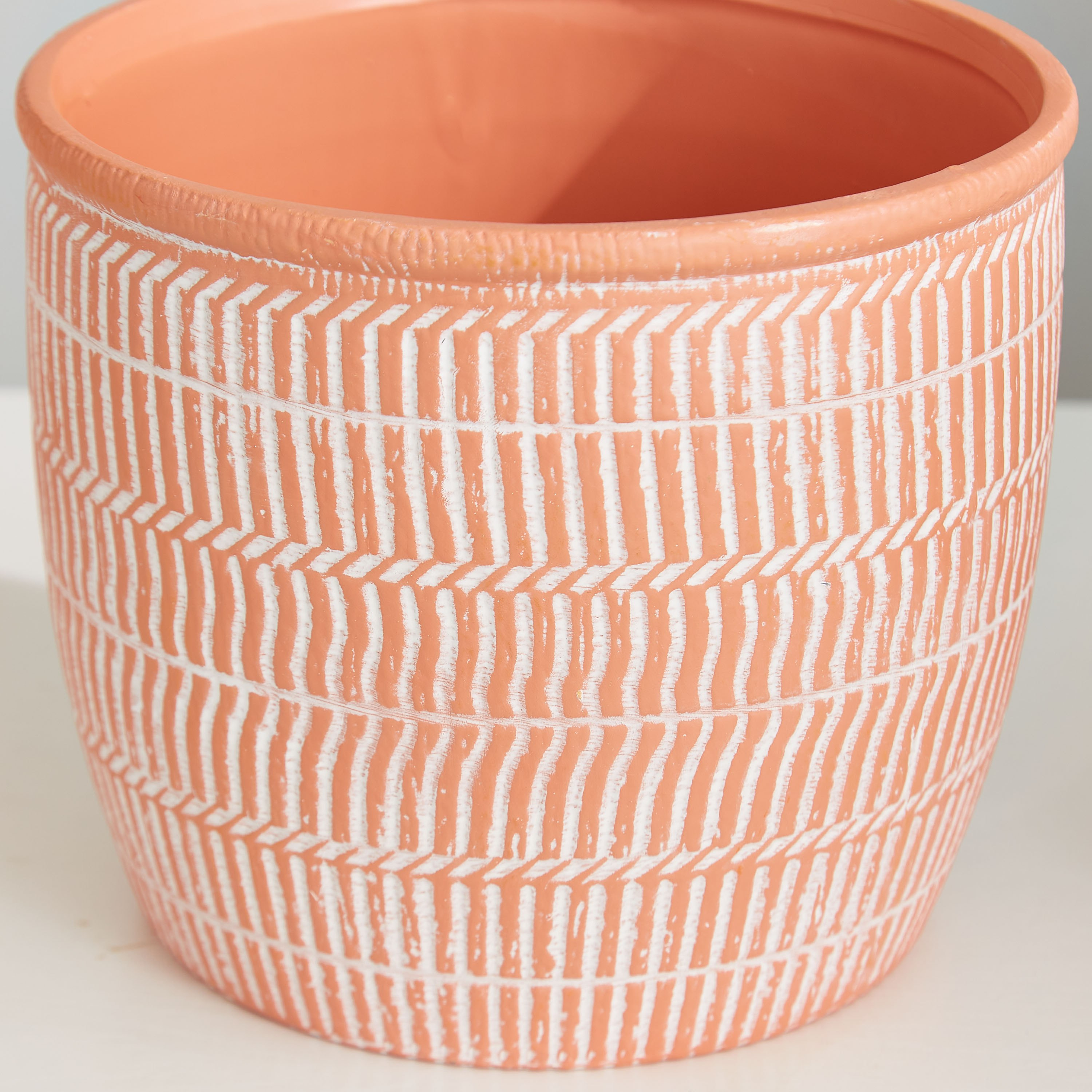 إصيص حديقة دولميت بتصميم ألماس من ميسون-hbxdecorandfurnishings-homeaccessories-artificialflowersandplants-image-3