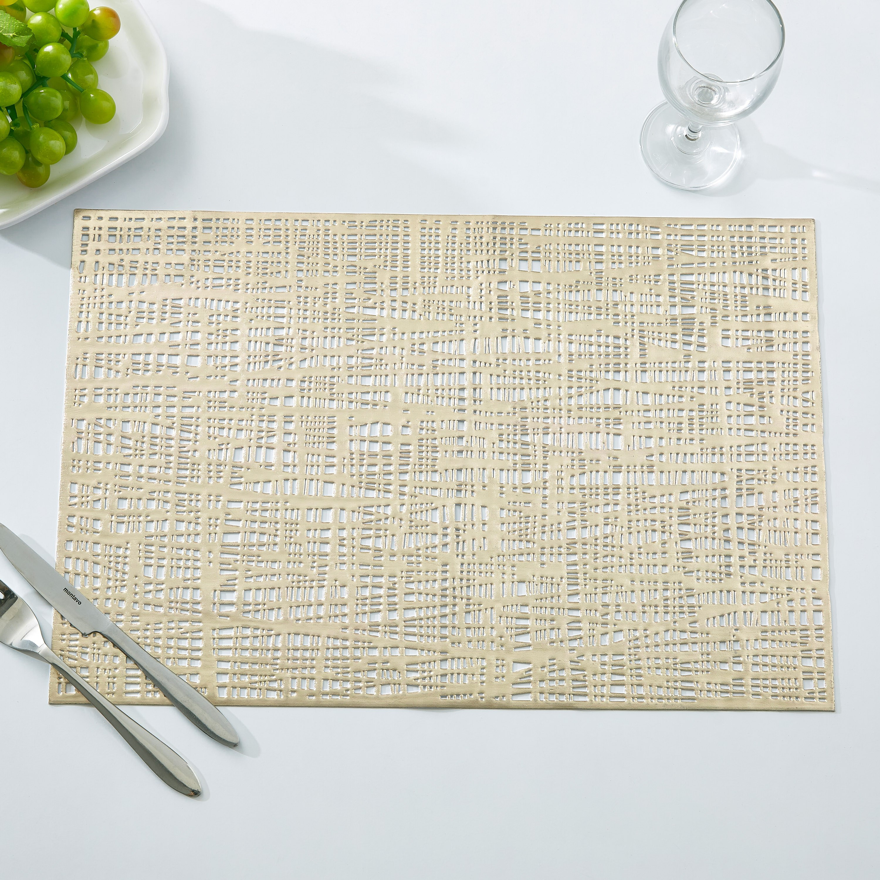 لبادة صحون بي في سي من فريا - 30x45 سم-hbxdecorandfurnishings-homefurnishings-tablelinens-image-1