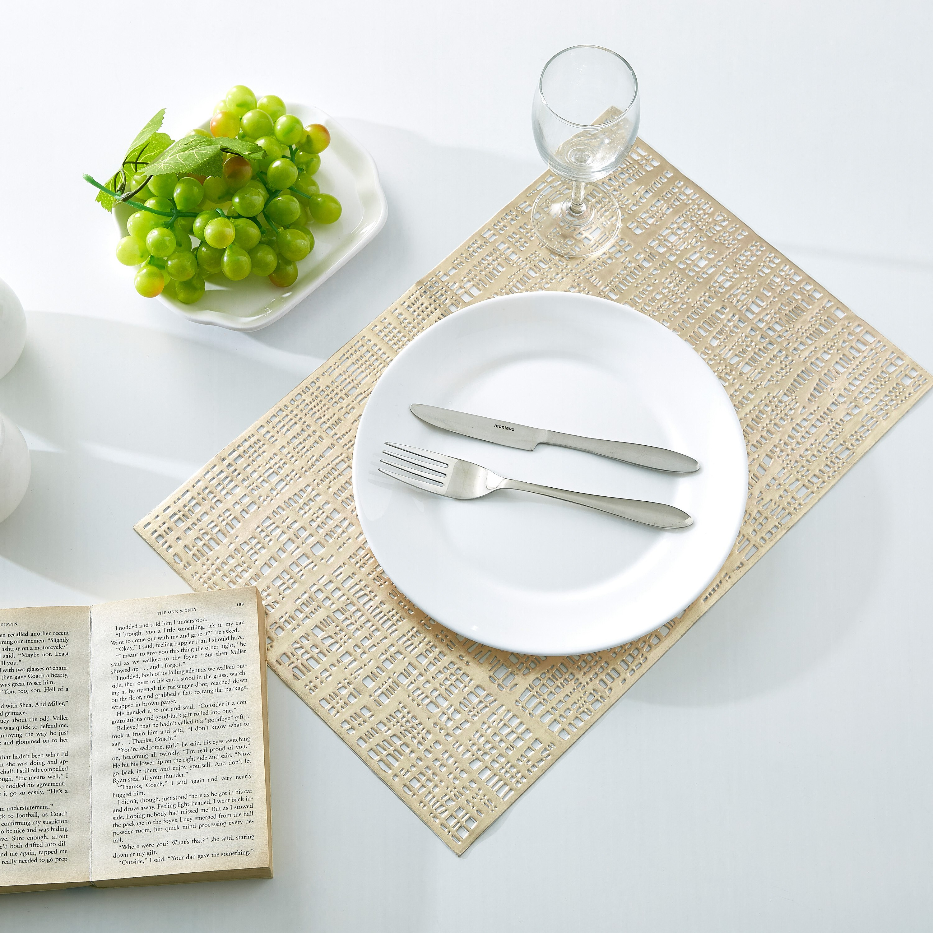 لبادة صحون بي في سي من فريا - 30x45 سم-hbxdecorandfurnishings-homefurnishings-tablelinens-image-3