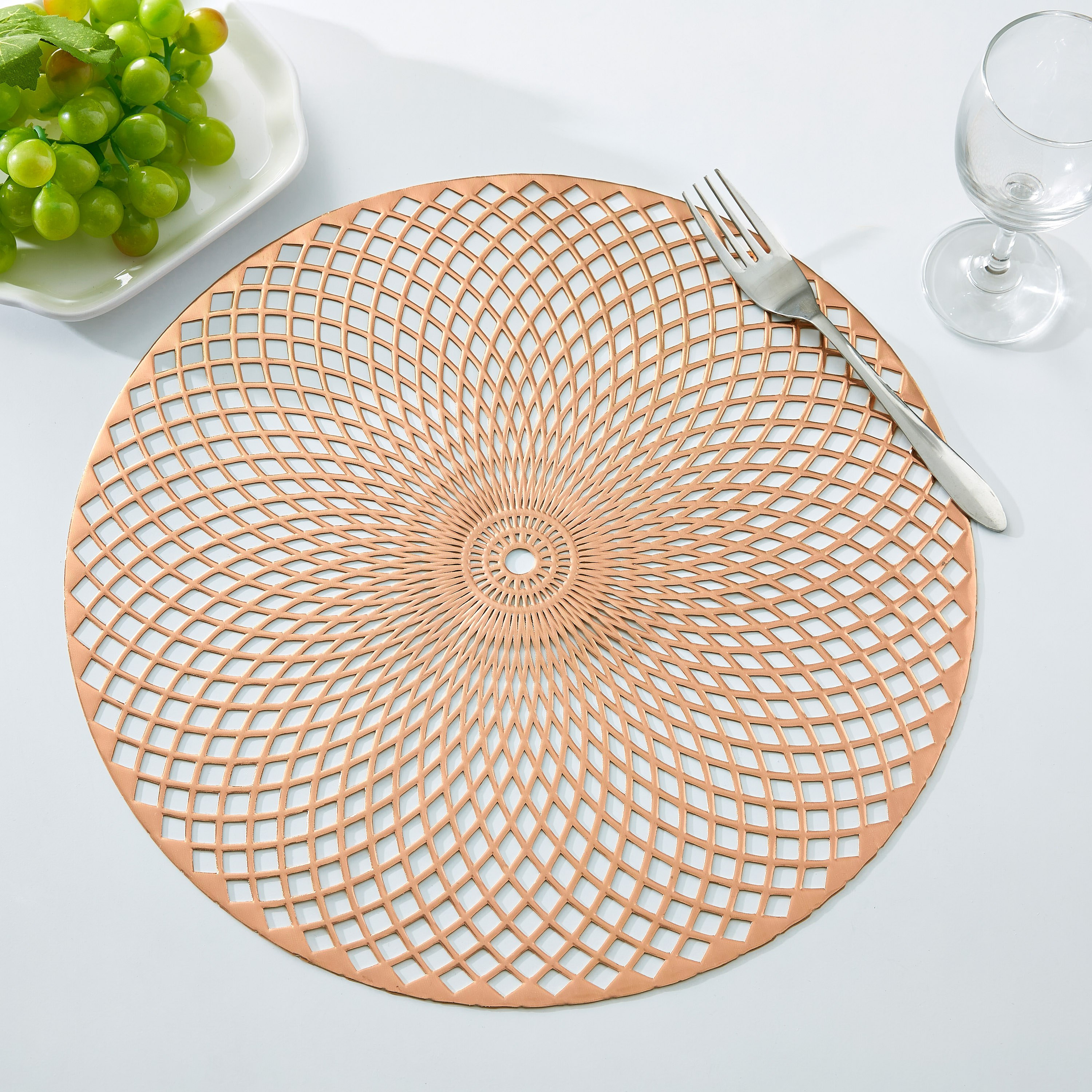 لبادة صحون بي في سي مستديرة من إلياس - 38 سم-hbxdecorandfurnishings-homefurnishings-tablelinens-image-1