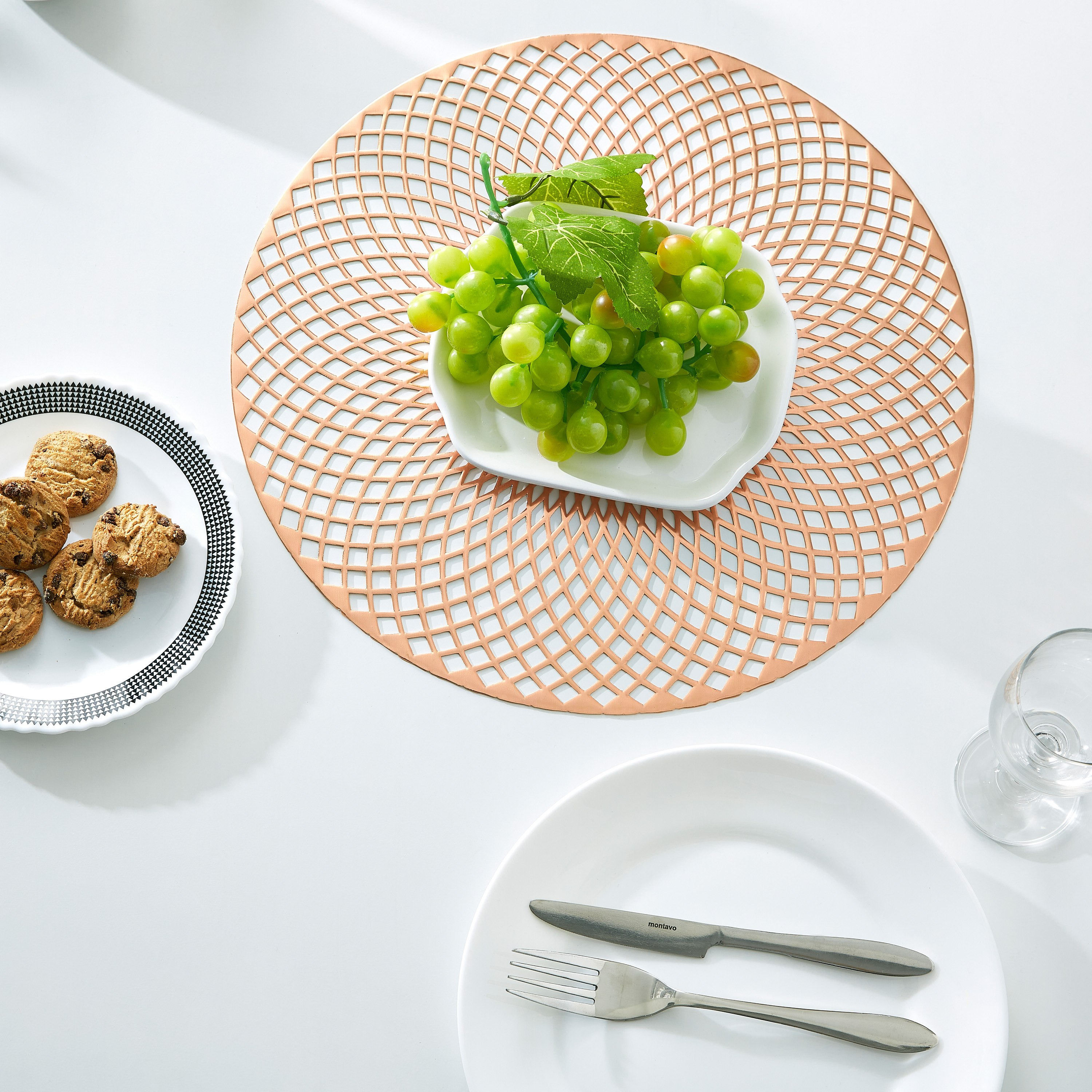 لبادة صحون بي في سي مستديرة من إلياس - 38 سم-hbxdecorandfurnishings-homefurnishings-tablelinens-image-3