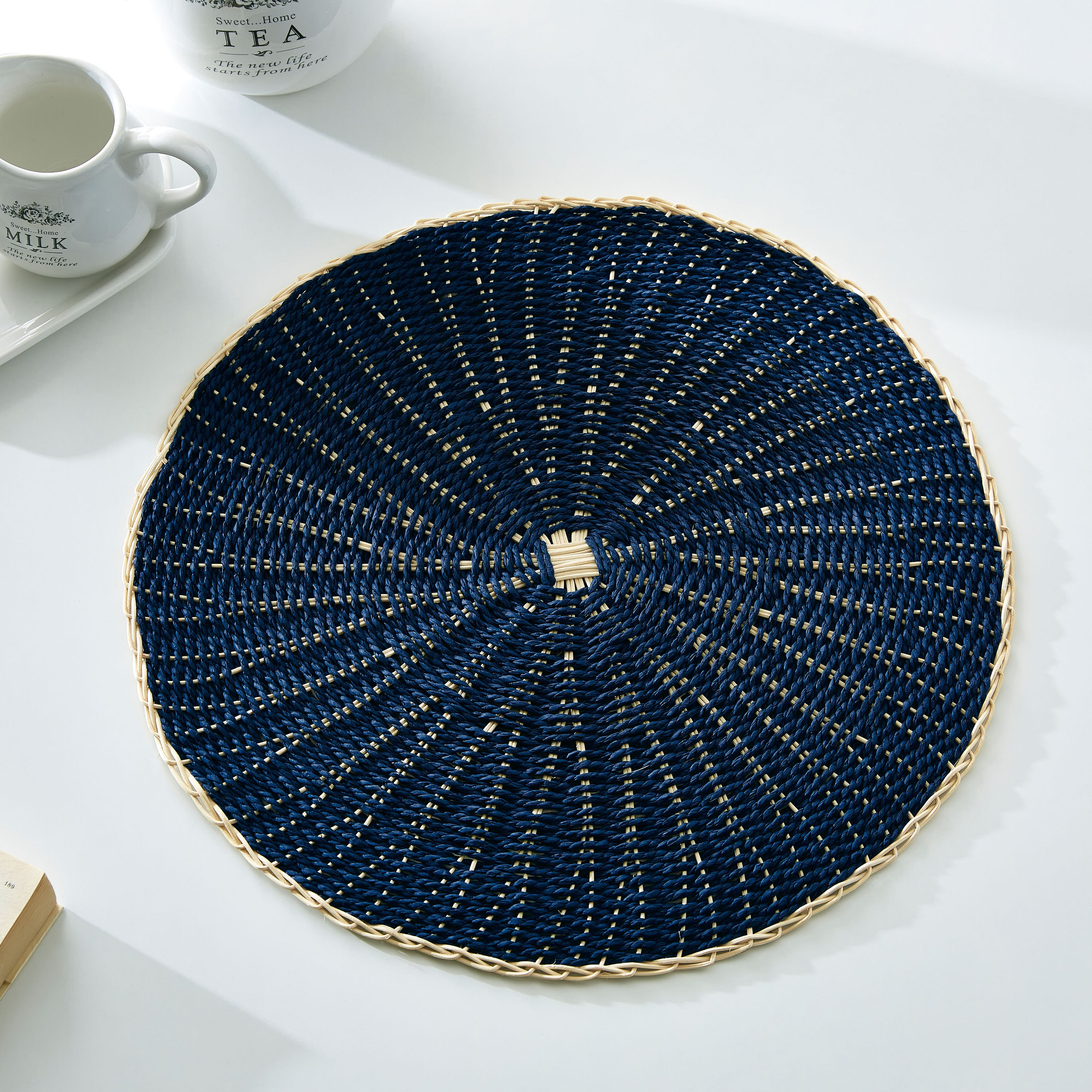 لبادة صحون ورقية من روزا- 38 سم-hbxdecorandfurnishings-homefurnishings-tablelinens-image-1