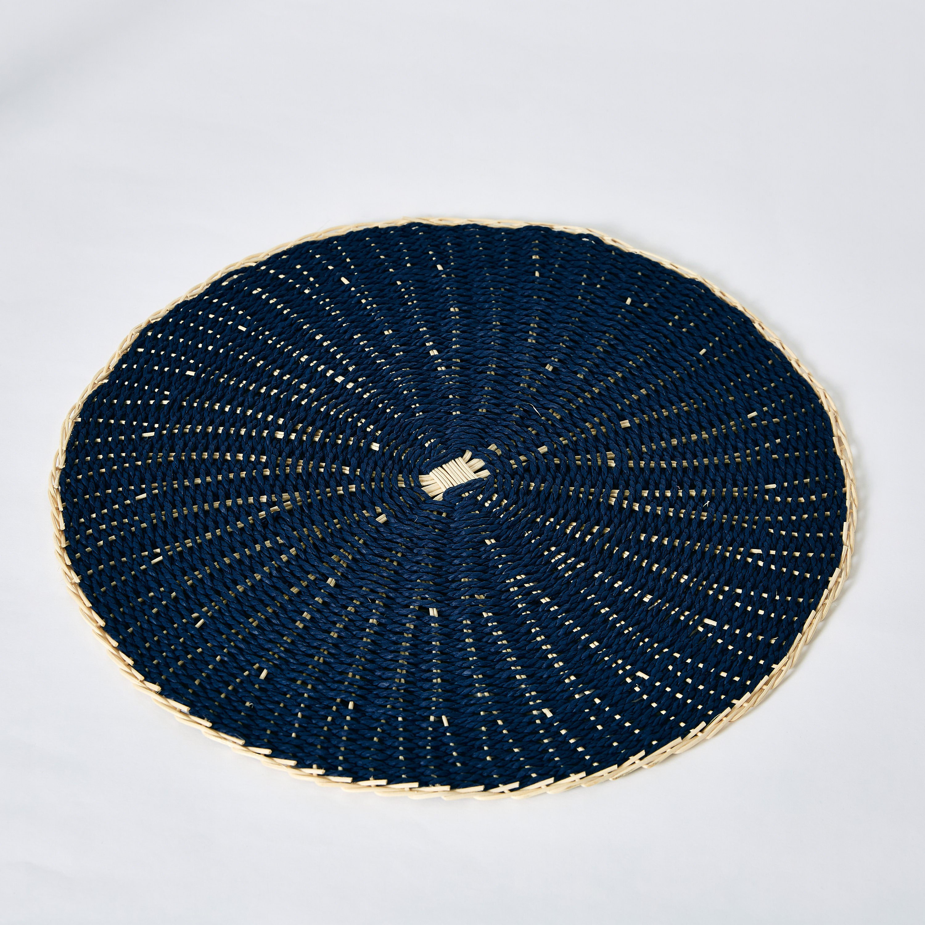 لبادة صحون ورقية من روزا- 38 سم-hbxdecorandfurnishings-homefurnishings-tablelinens-image-4