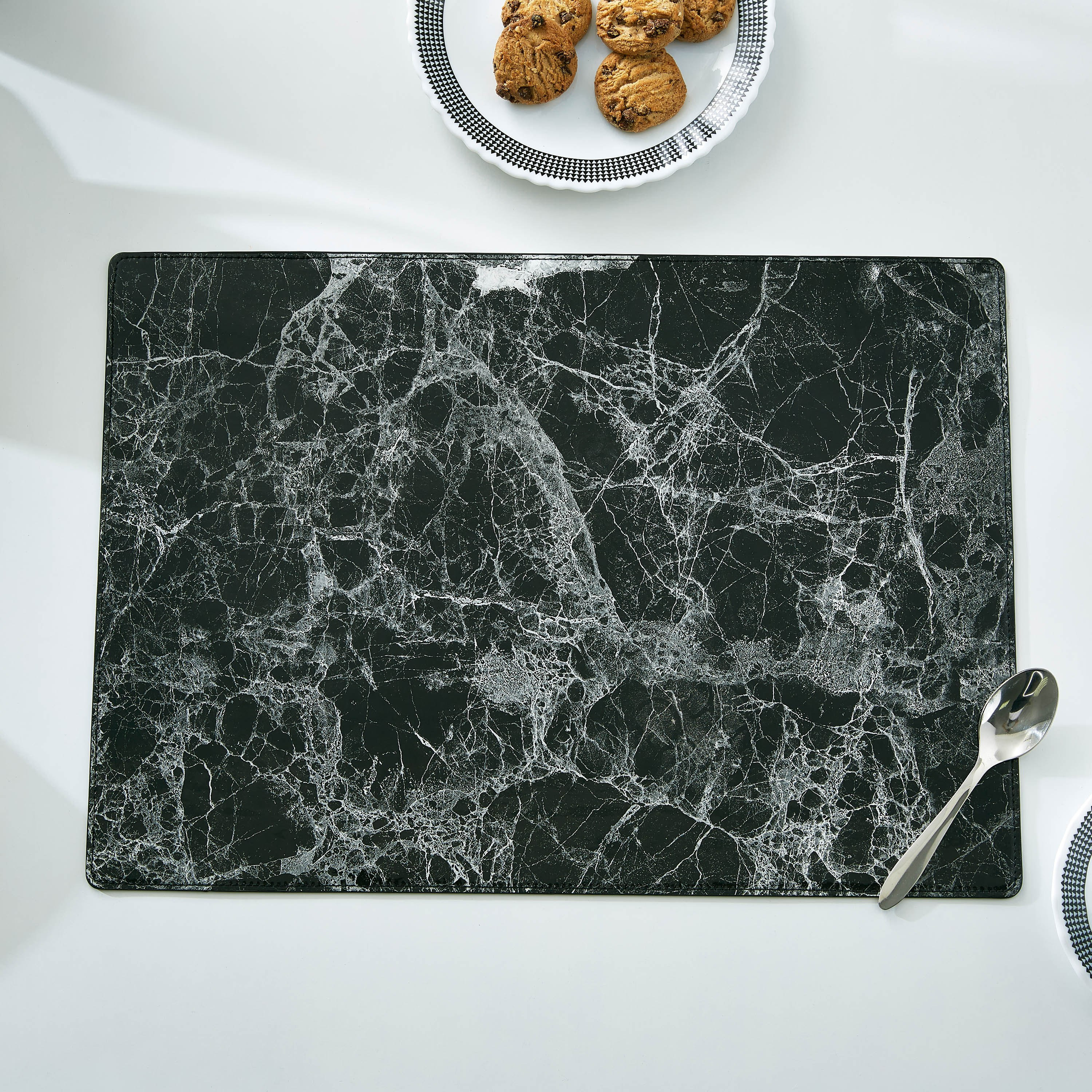 Liam PVC Placemat - 32x45 cm-hbxdecorandfurnishings-homefurnishings-tablelinens-image-1
