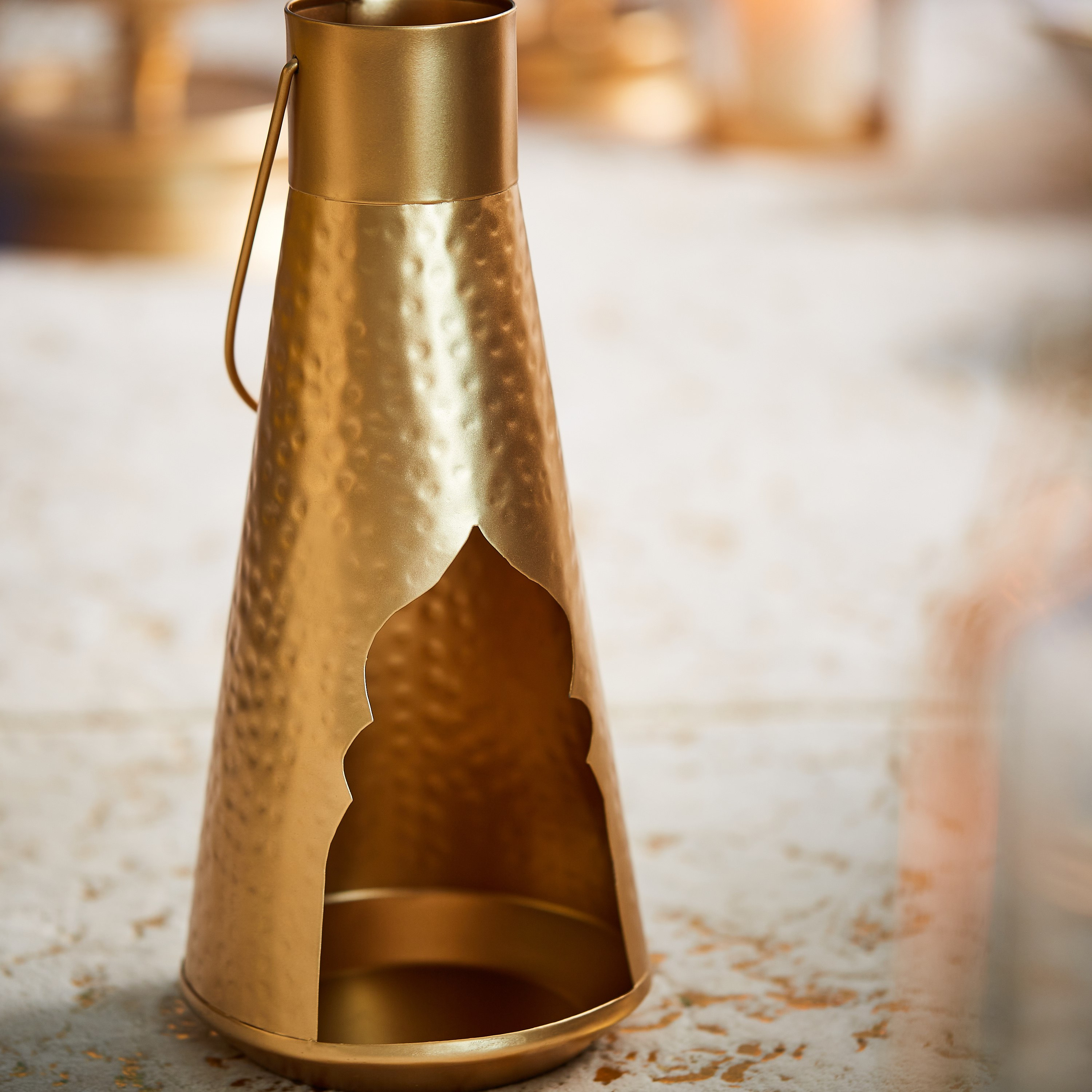حامل شموع جاروكا معدني من ألور-hbxlivingroom-decorandaccessories-candleholders-image-3