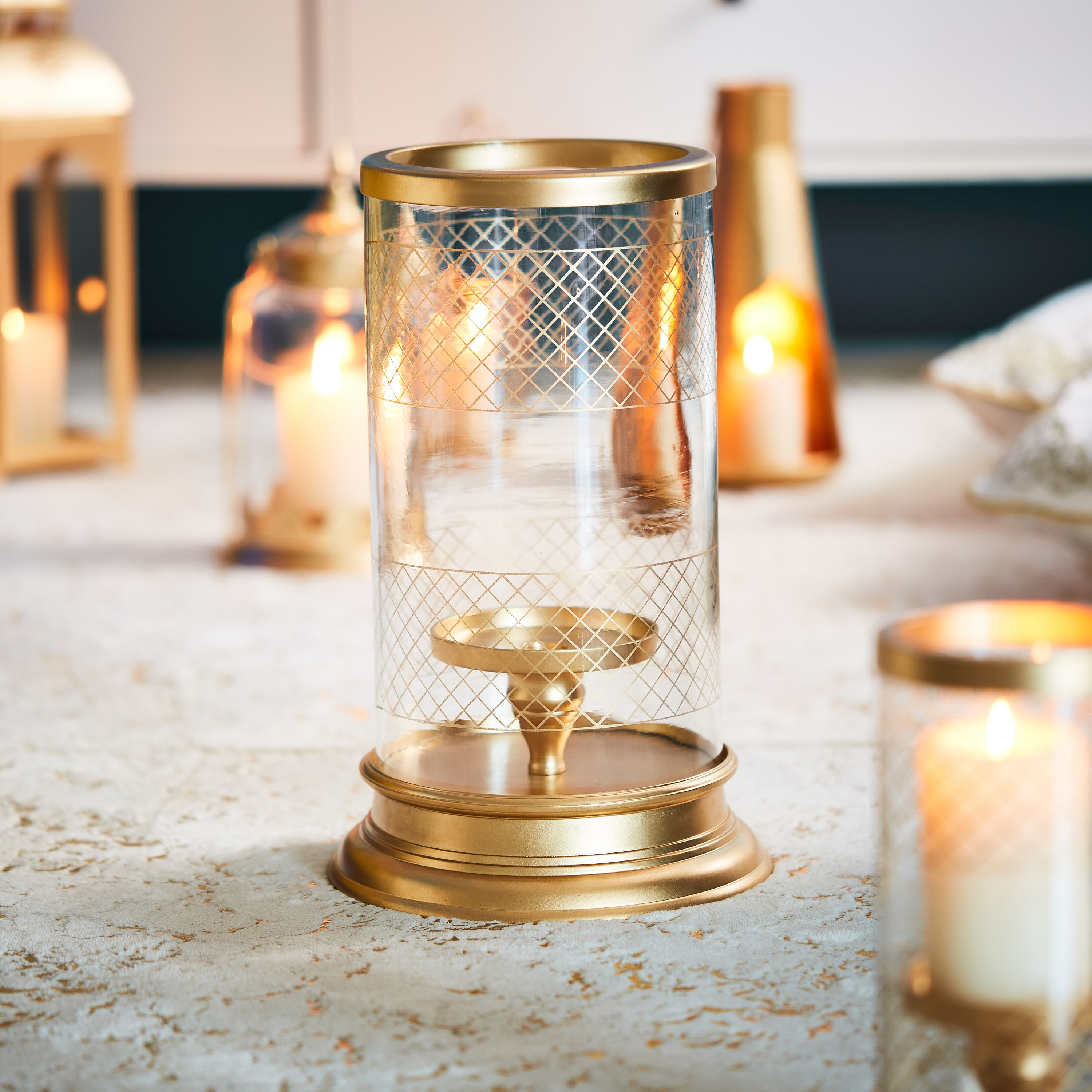 حامل شموع زجاجي من ألور-hbxlivingroom-decorandaccessories-candleholders-image-1