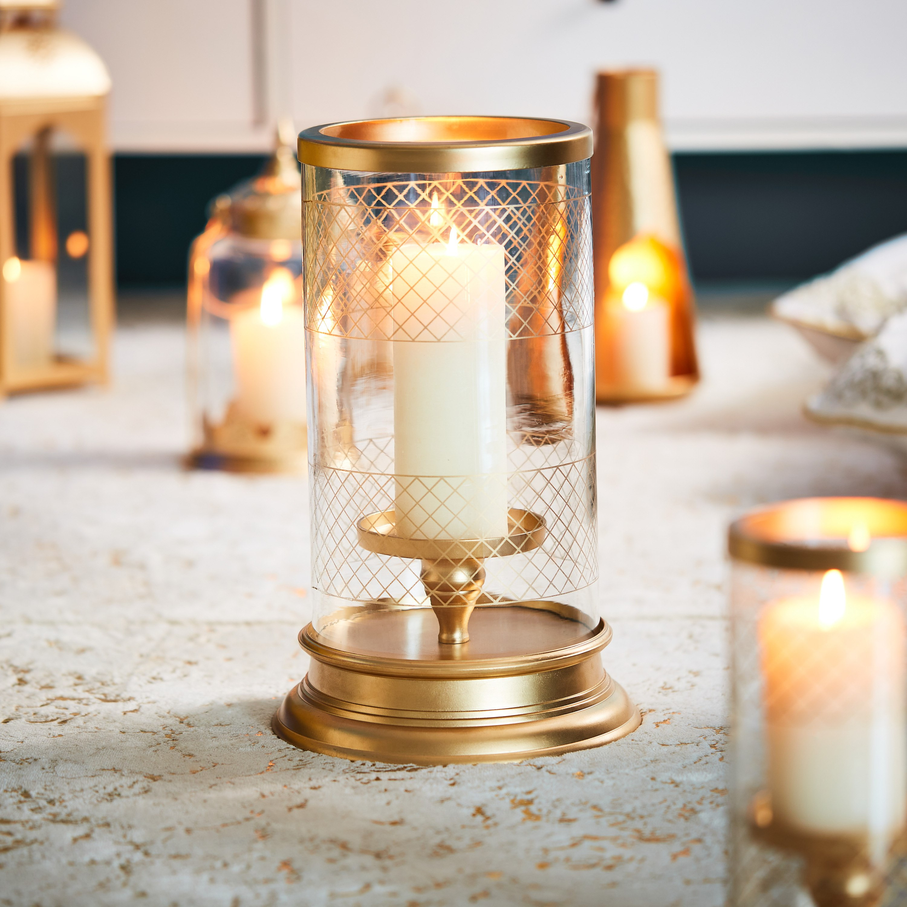 حامل شموع زجاجي من ألور-hbxlivingroom-decorandaccessories-candleholders-image-2