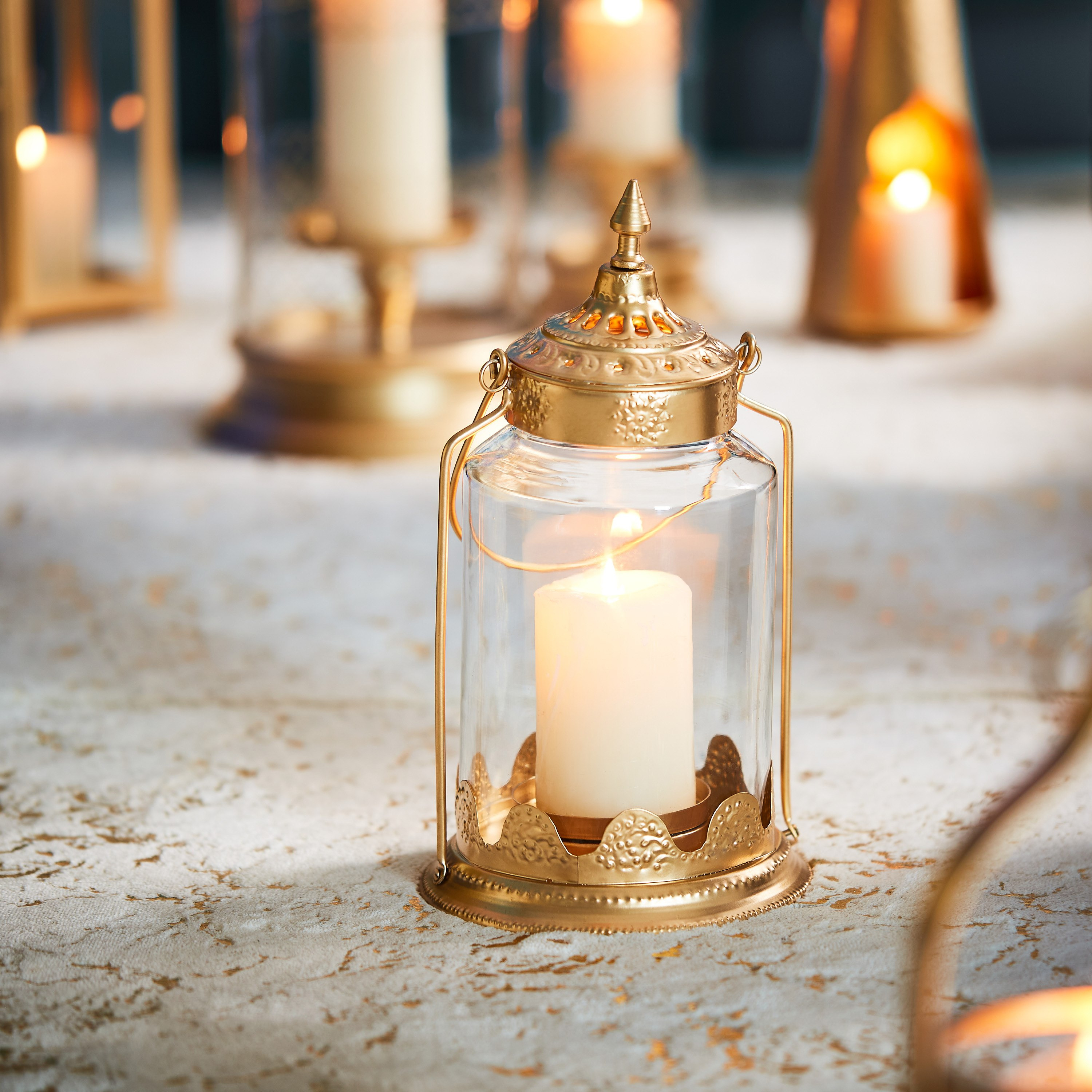 حامل شموع بغطاء زجاجي من ألور-hbxlivingroom-decorandaccessories-candleholders-image-2