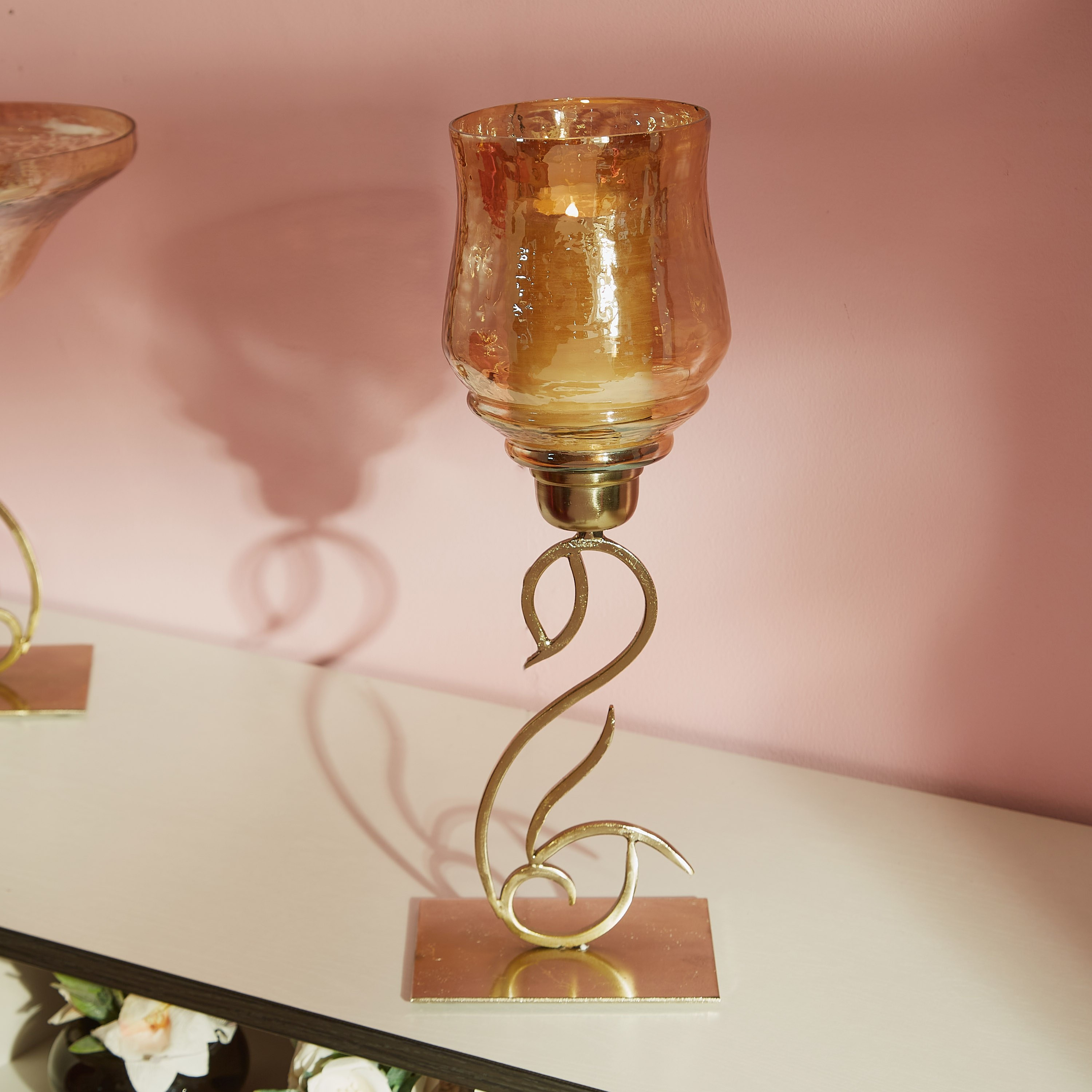 حامل شموع قوس معدني بفانوس من أهانا-hbxlivingroom-decorandaccessories-candleholders-image-2