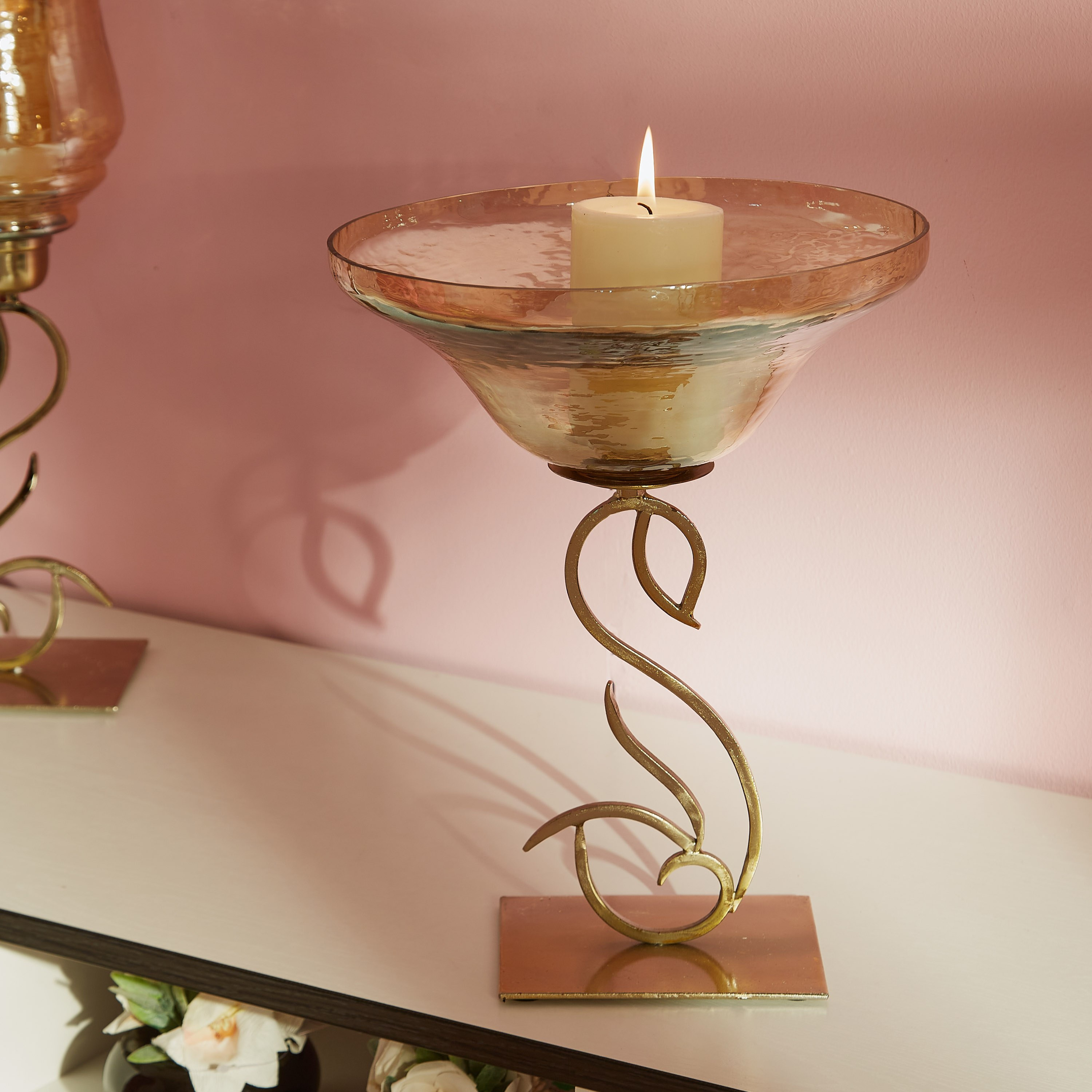قوس معدني بوعاء من أهانا-hbxlivingroom-decorandaccessories-candleholders-image-2