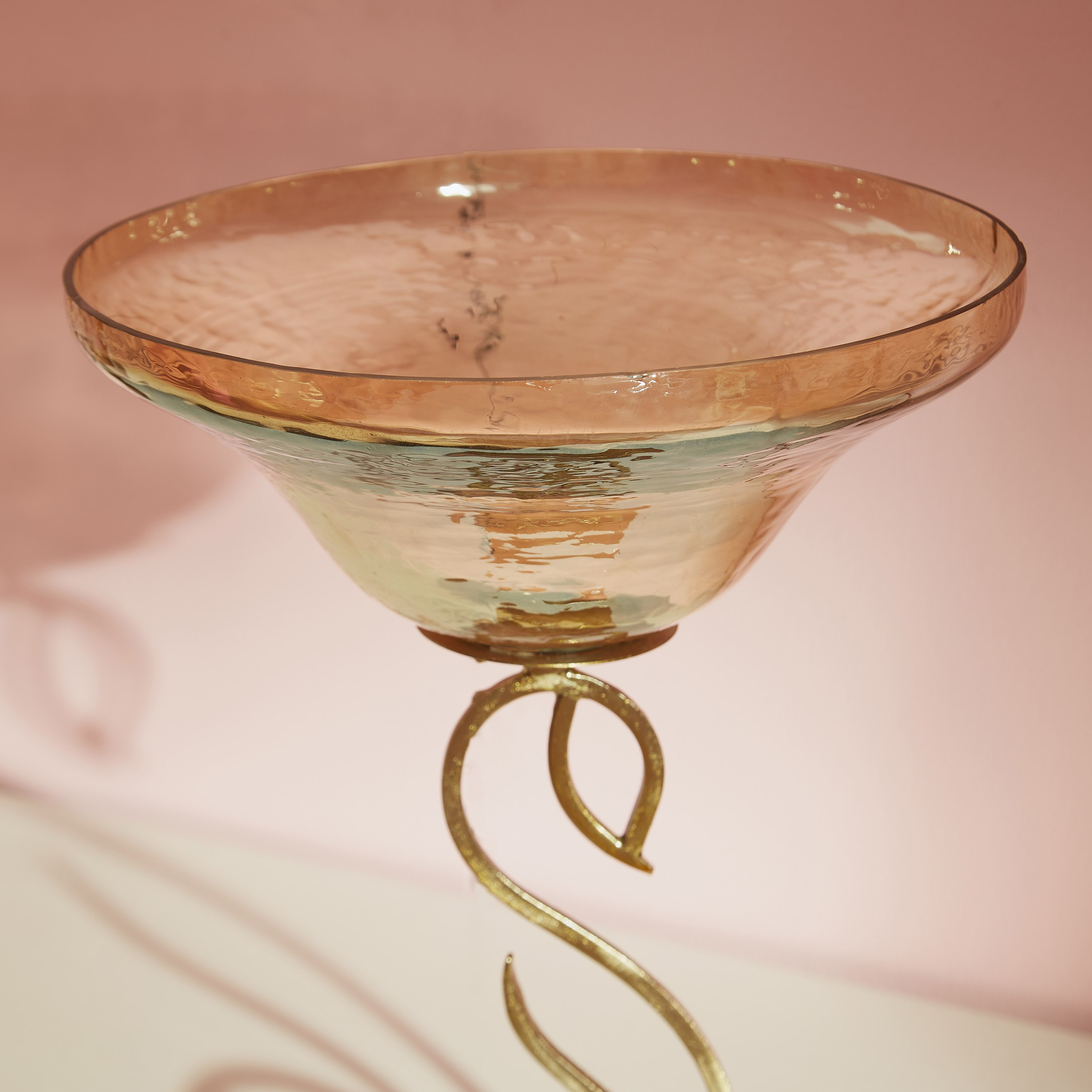 قوس معدني بوعاء من أهانا-hbxlivingroom-decorandaccessories-candleholders-image-3