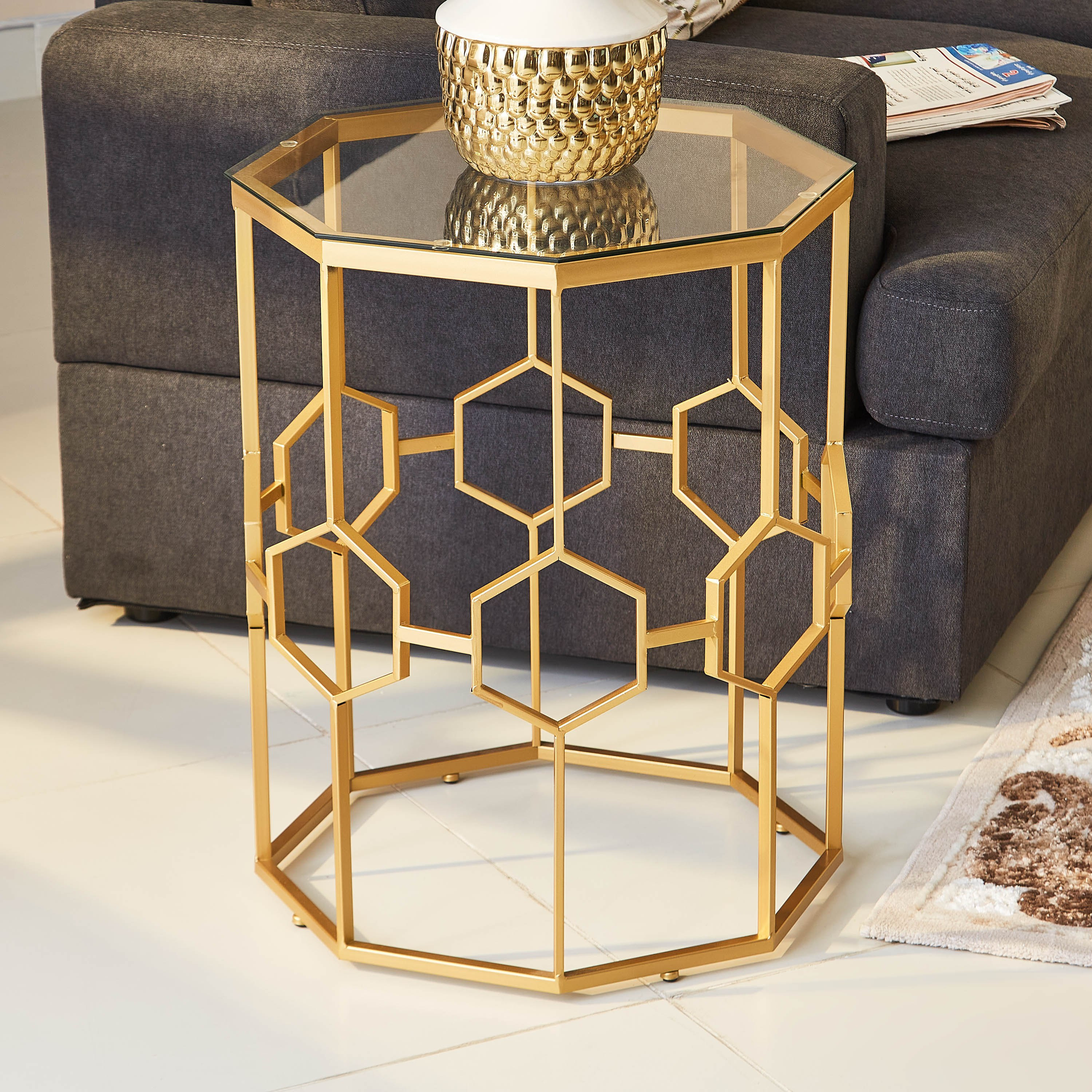 طاولة جانبيّة مستديرة من هاكس-hbxfurniture-livingroom-endtables-image-1