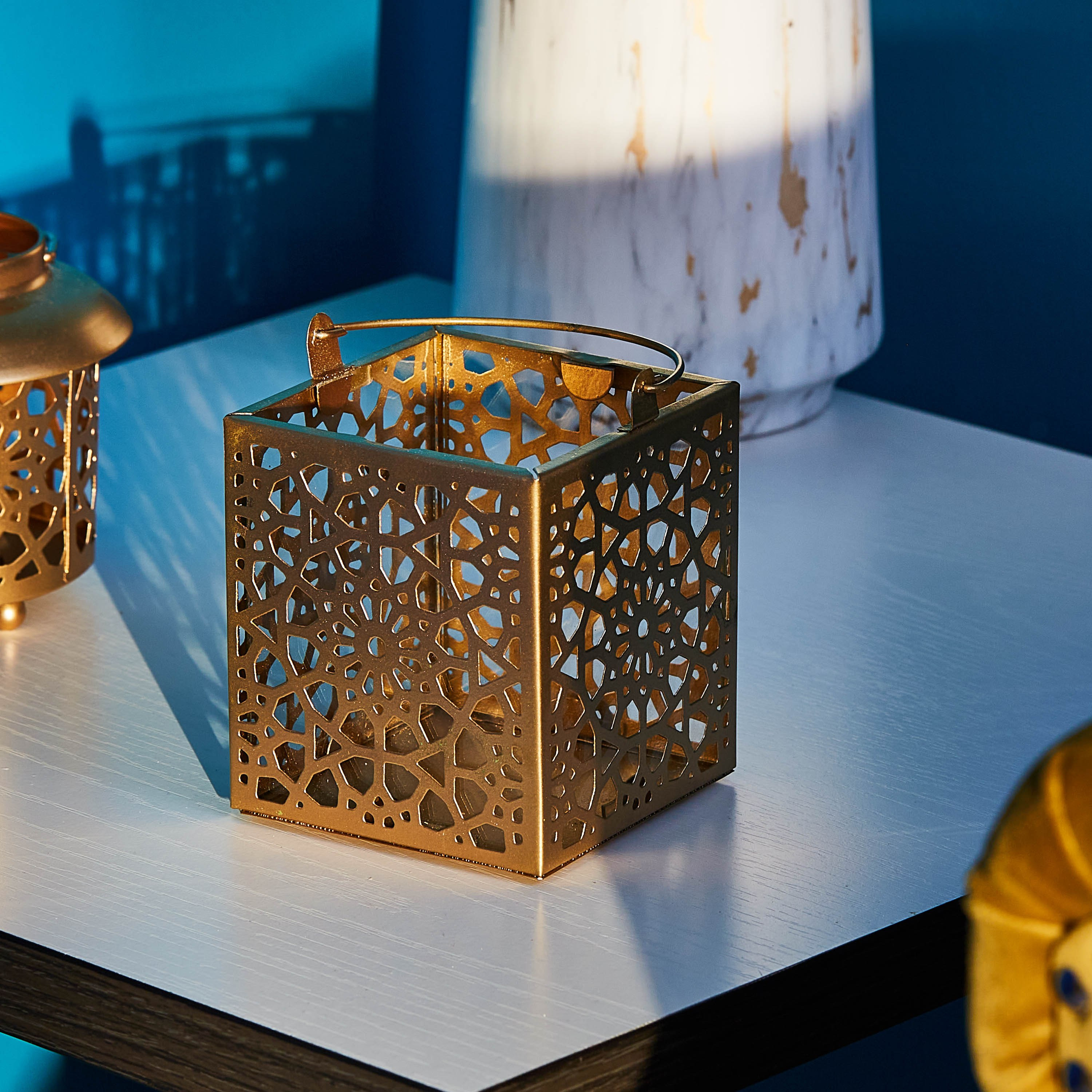 حامل شموع مربع معدني مشربية من كاي-hbxlivingroom-decorandaccessories-candleholders-image-1