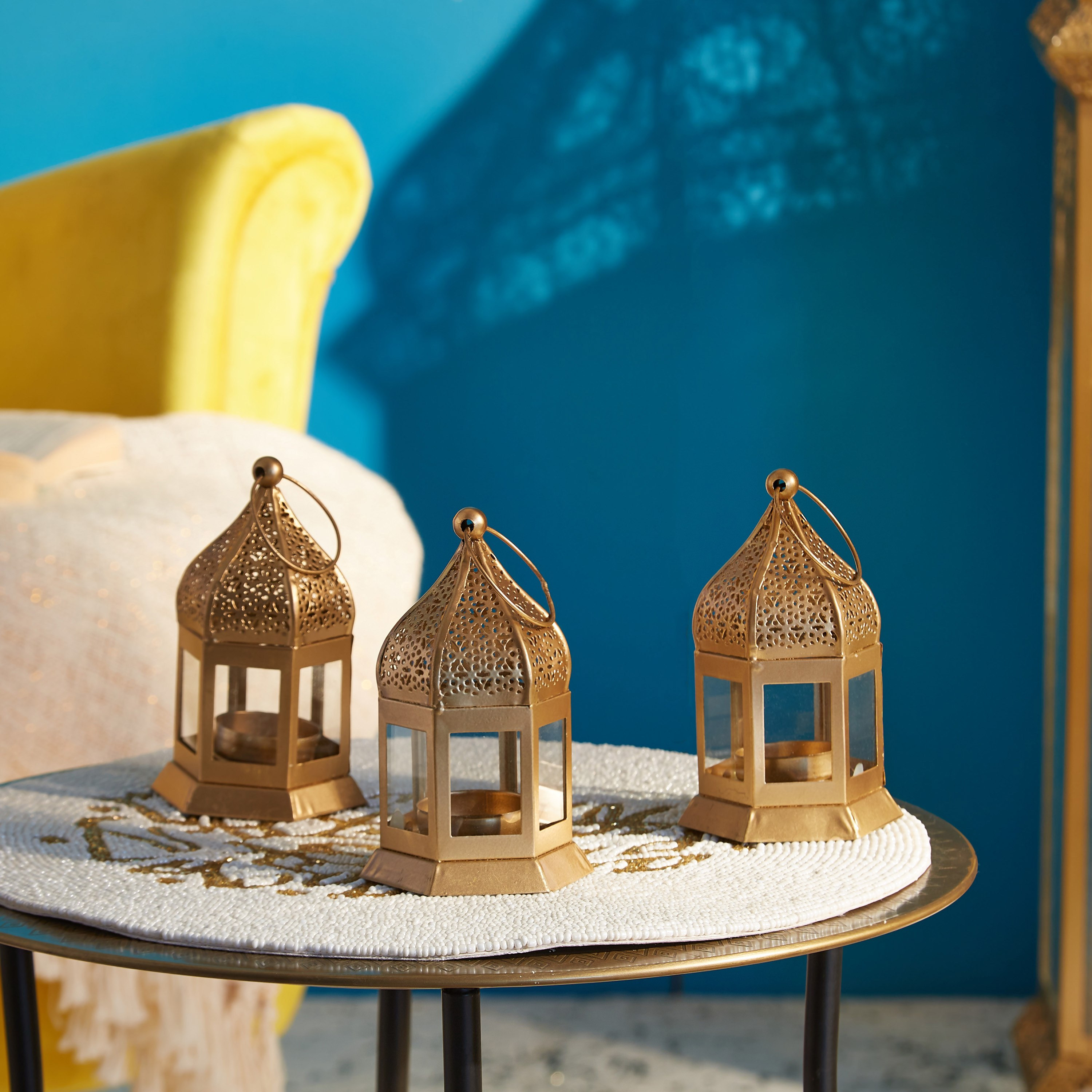 فانوس جالي معدن من كاي - طقم من 3 قطع-hbxdecorandfurnishings-homeaccessories-lanterns-image-1