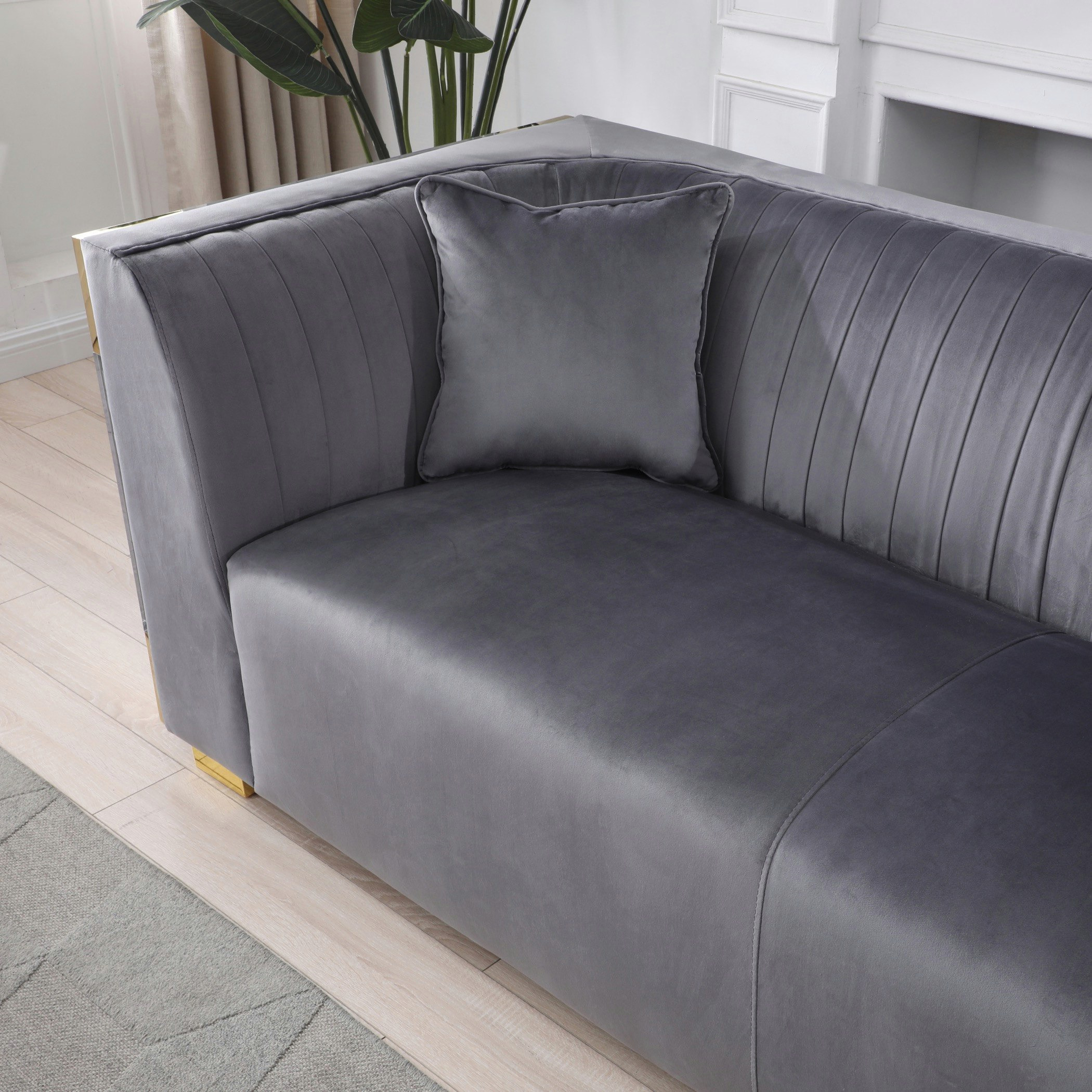 كنبة مخمليّة 3 مقاعد مع وسادتين من أناليسا-hbxlivingroom-sofasandarmchairs-sofas-image-10