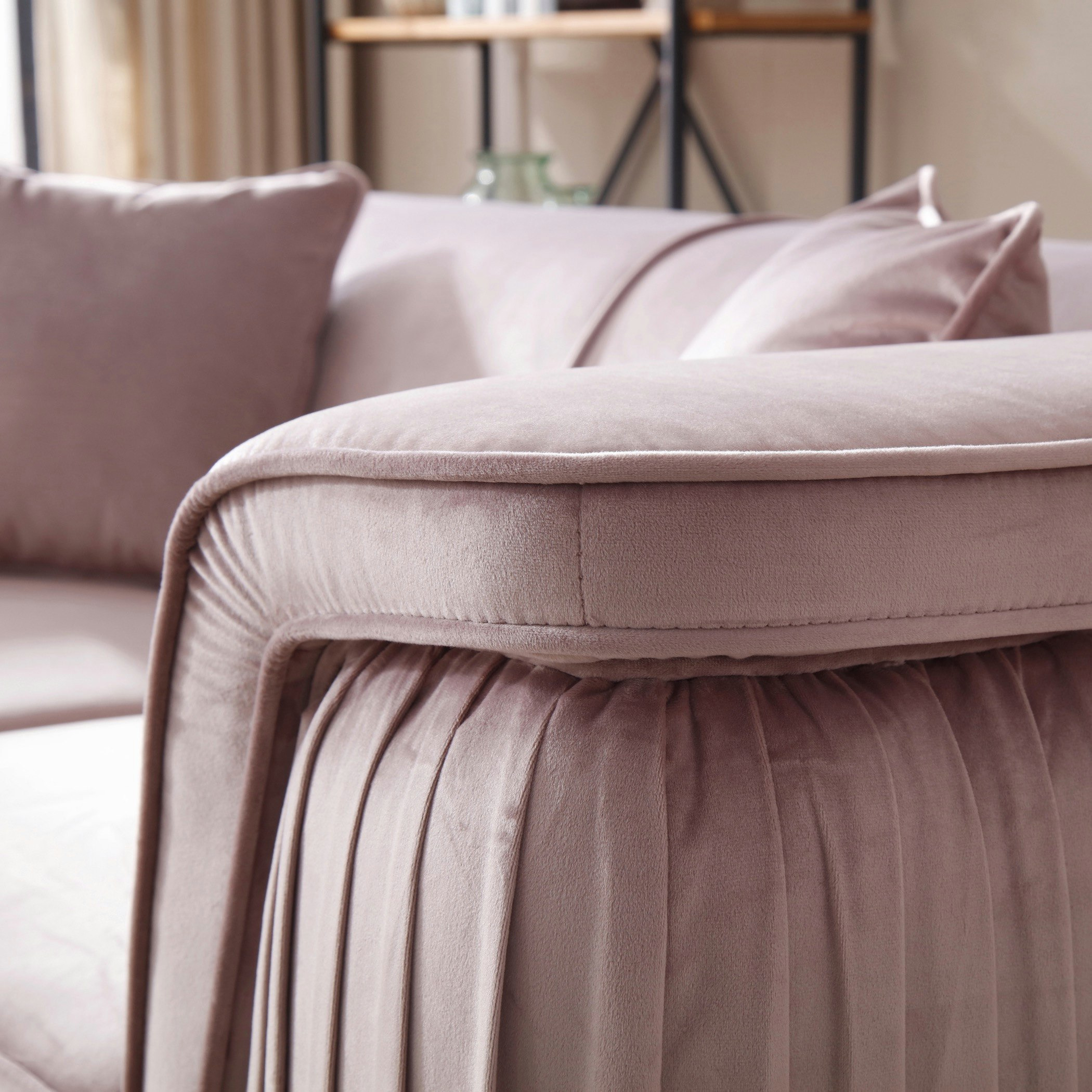 كنبة مخمليّة مقعدين مع وسادتين من كاليستا-hbxlivingroom-sofasandarmchairs-sofas-image-11