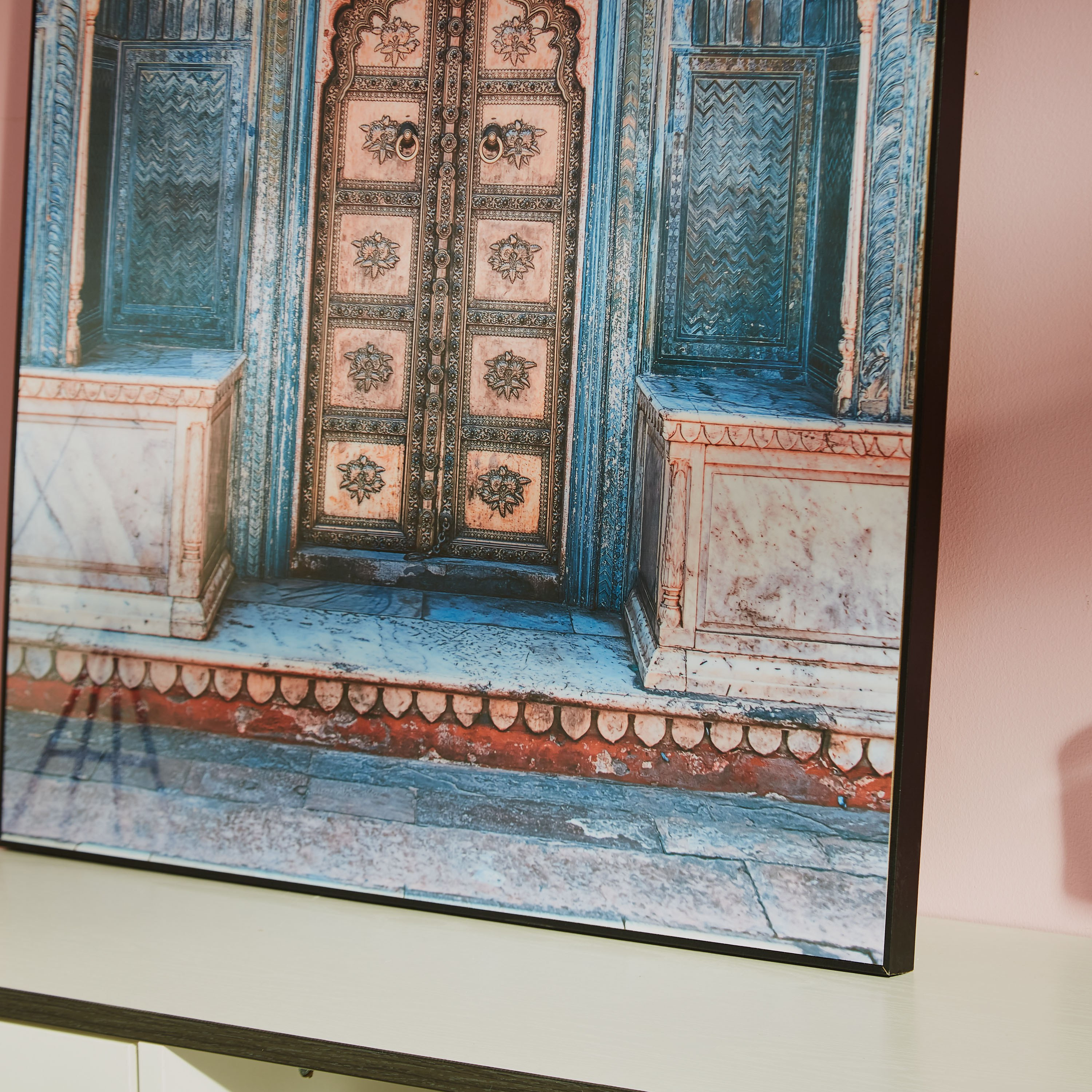 لوحة مؤطّرة كانفاس لامعة بتصميم باب قصر من رابية-hbxhomeware-hbxdecorandfurnishings-image-3