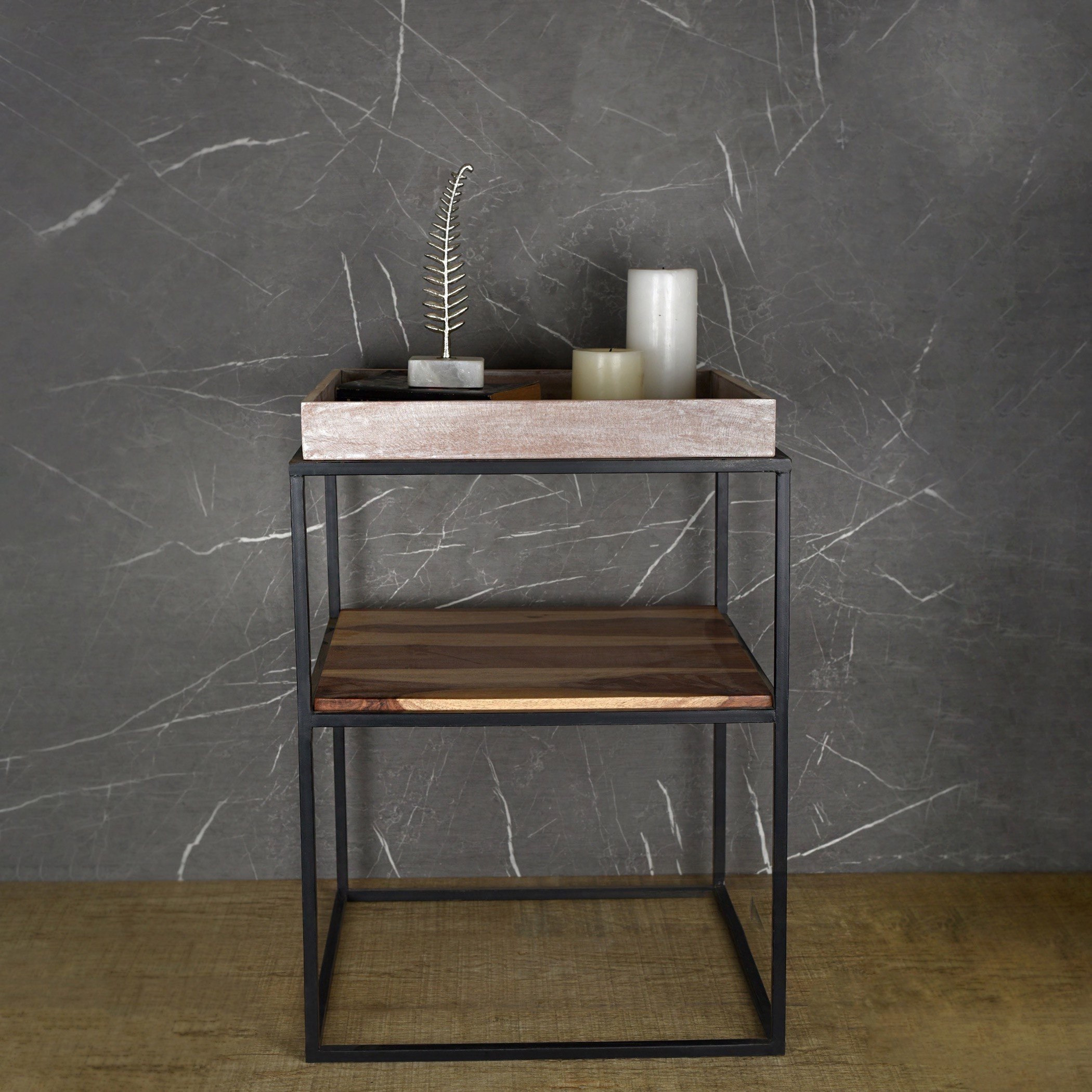 طاولة جانبيّة من الخشب الصلب - هيذر من فيندرا-hbxfurniture-livingroom-endtables-image-1