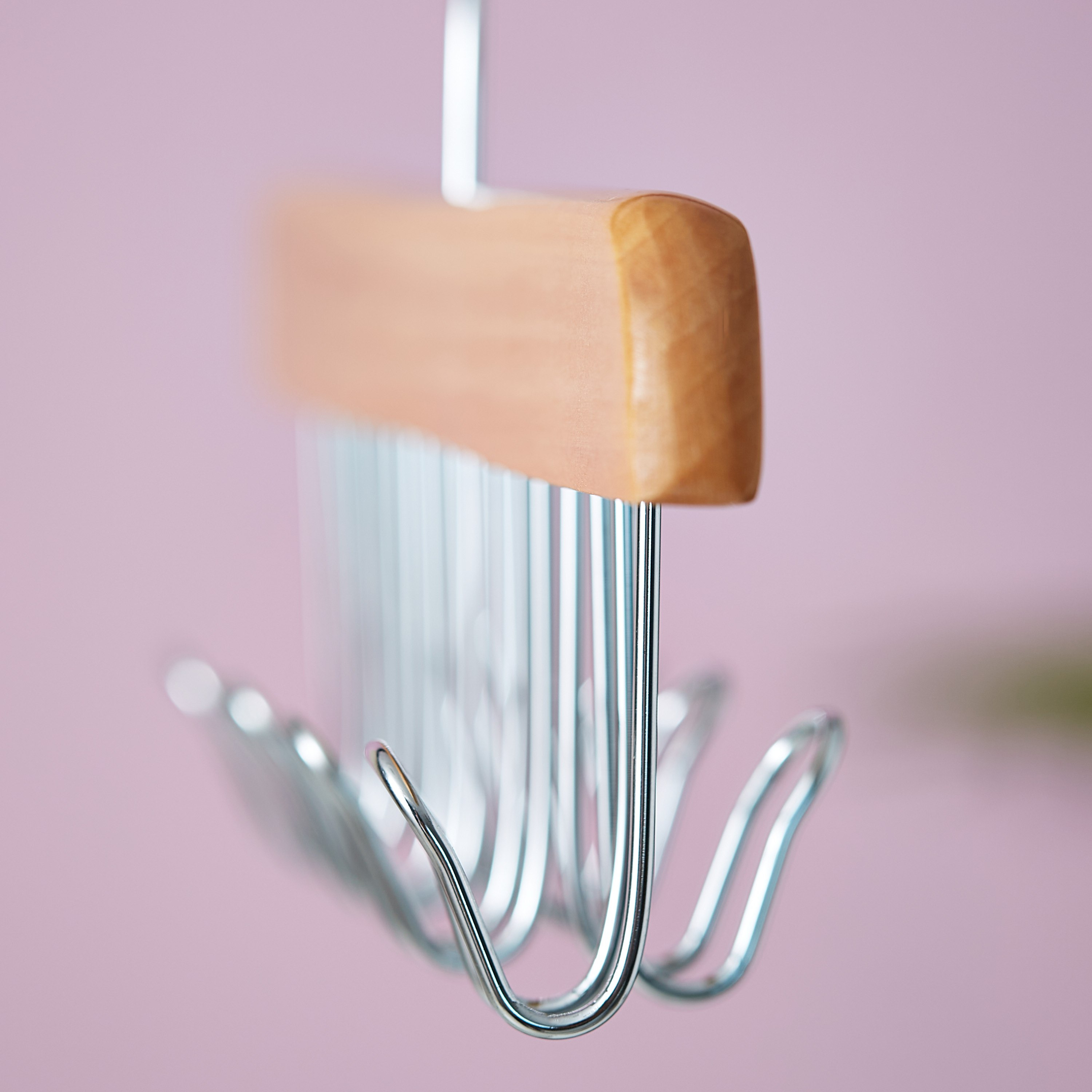 رفّ خشب للأحزمة وربطات العنق بـ 8 خُطافات من فوريست-hbxhomeware-bathandlaundry-clothesdryingracks-image-3