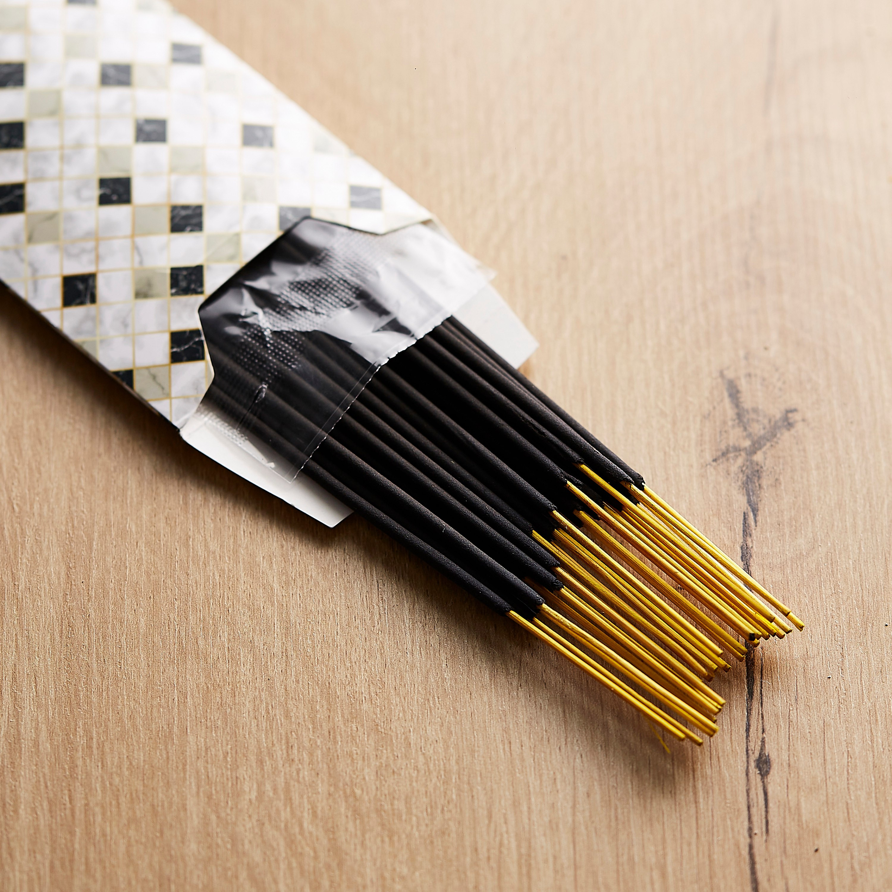 Zen Monochrome Luxury Bergamont Musk Incense Sticks - Set of 30-hbxbedroom-homefragrance-diffusers-image-3