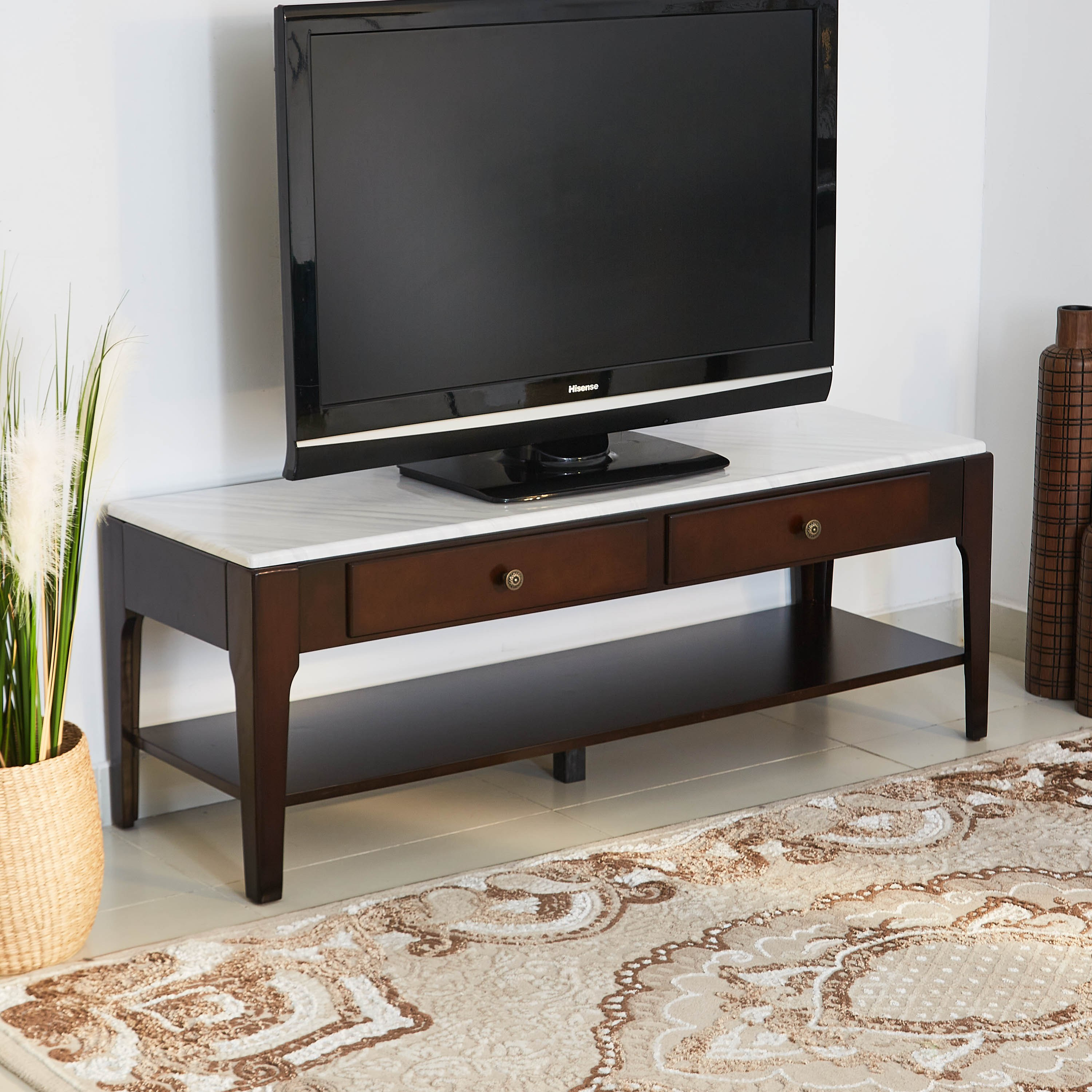وحدة تلفاز منخفضة للأجهزة حتى 65 بوصة من بيتون-hbxlivingroom-mediaunitsandstorage-tvunits-image-1
