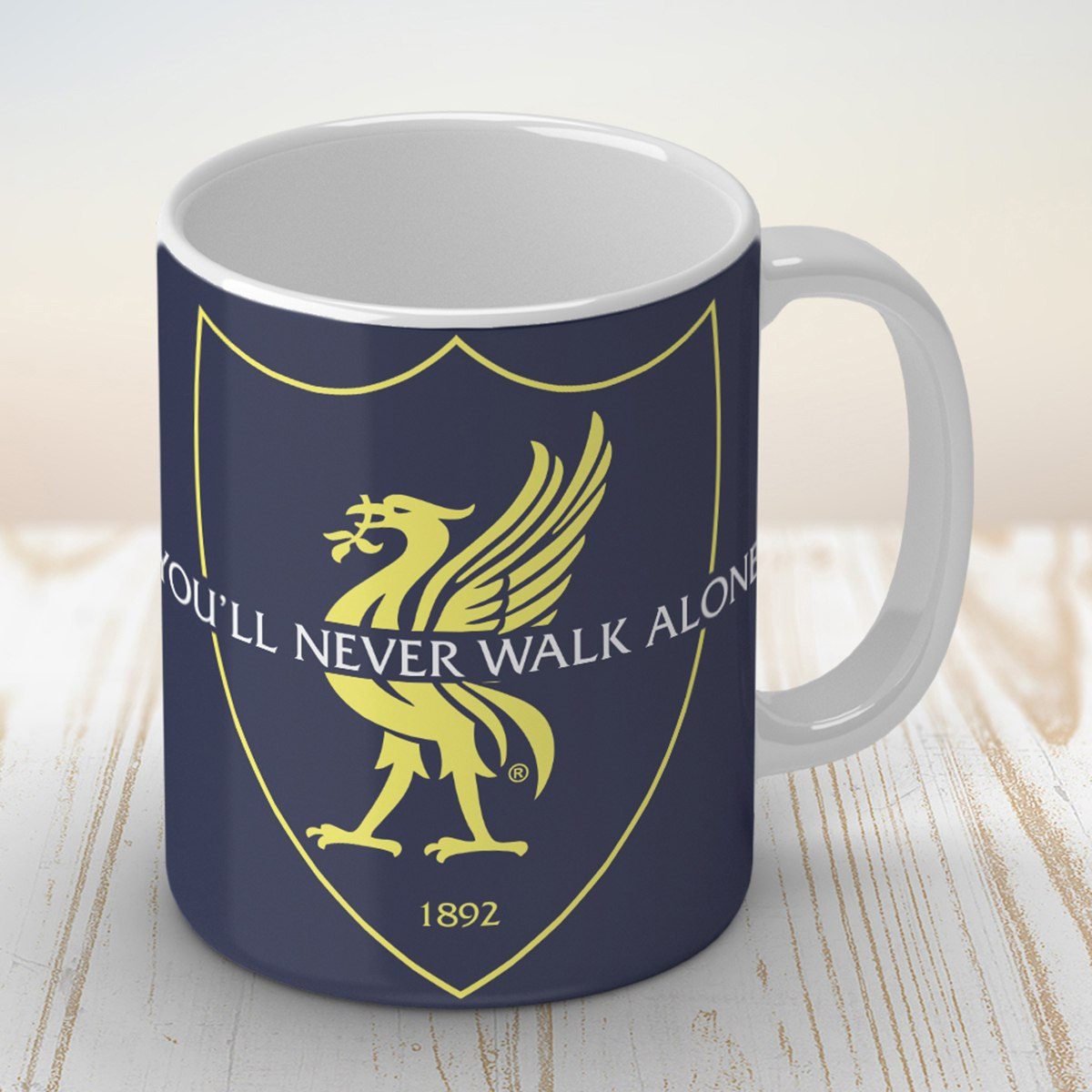 مج قهوة بتصميم علامة فريق كرة القدم ليفربول من تريندي-hbxhomeware-hbxkidsandyouth-image-1