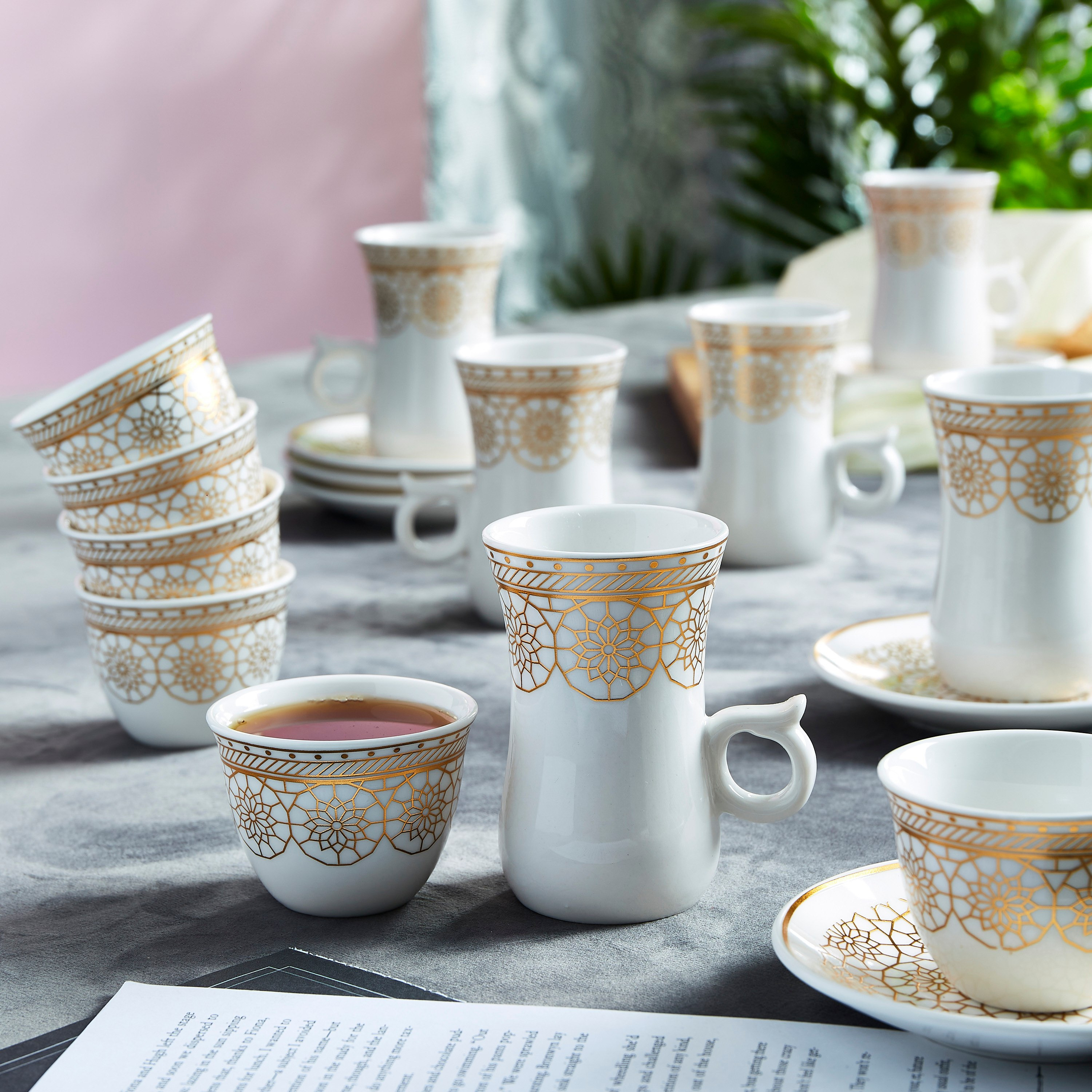 طقم إستكانة وقهوة 18 قطعة من مشربية - 6×6×9 سم-hbxhomeware-hbxkitchen-image-1