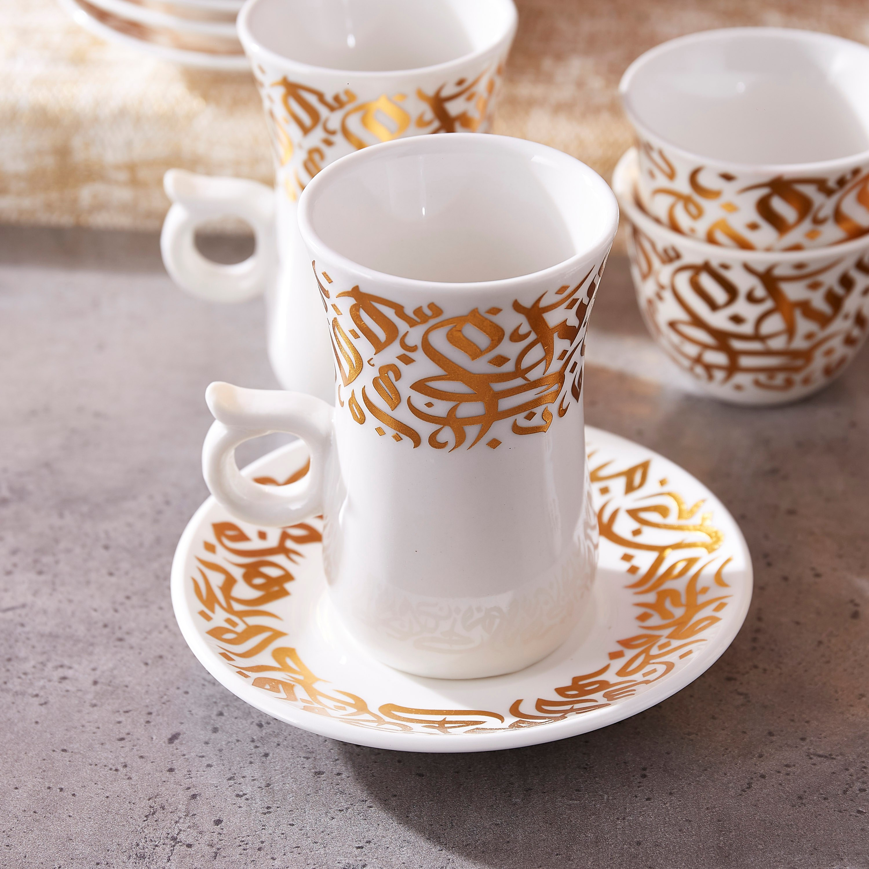 طقم استكان وقهوة بطبعات كاليجرافي- 18 قطعة-hbxhomeware-hbxkitchen-image-2