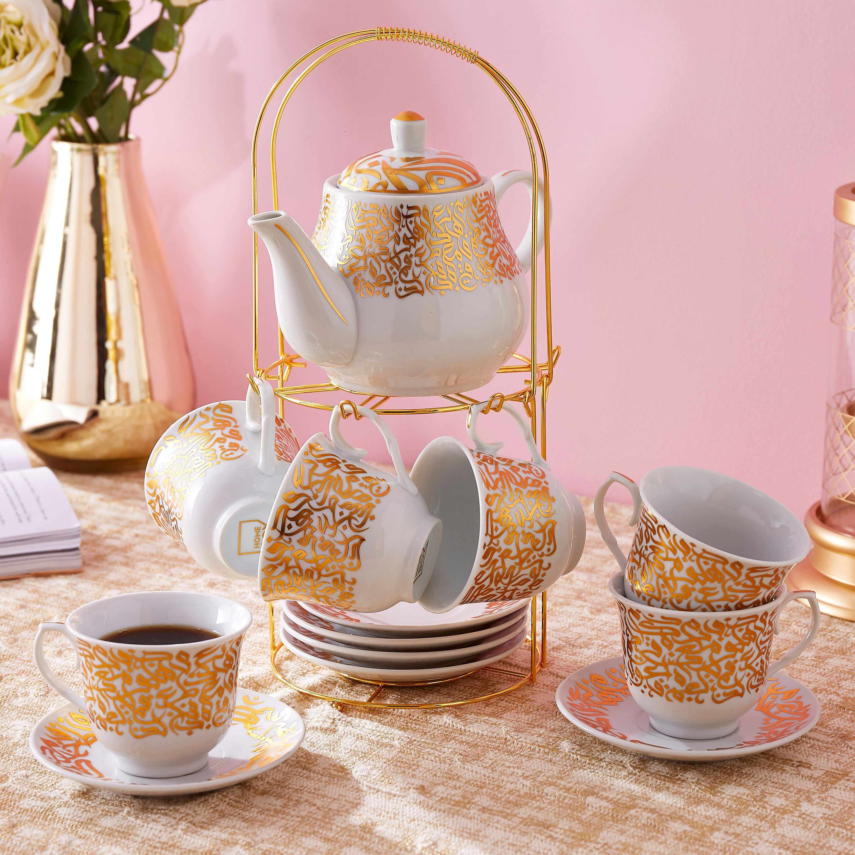 طقم جلسة شاي مع حامل بتصميم كاليجرافي - 15 قطعة-hbxhomeware-diningandtabletop-coffeeandteasets-image-1