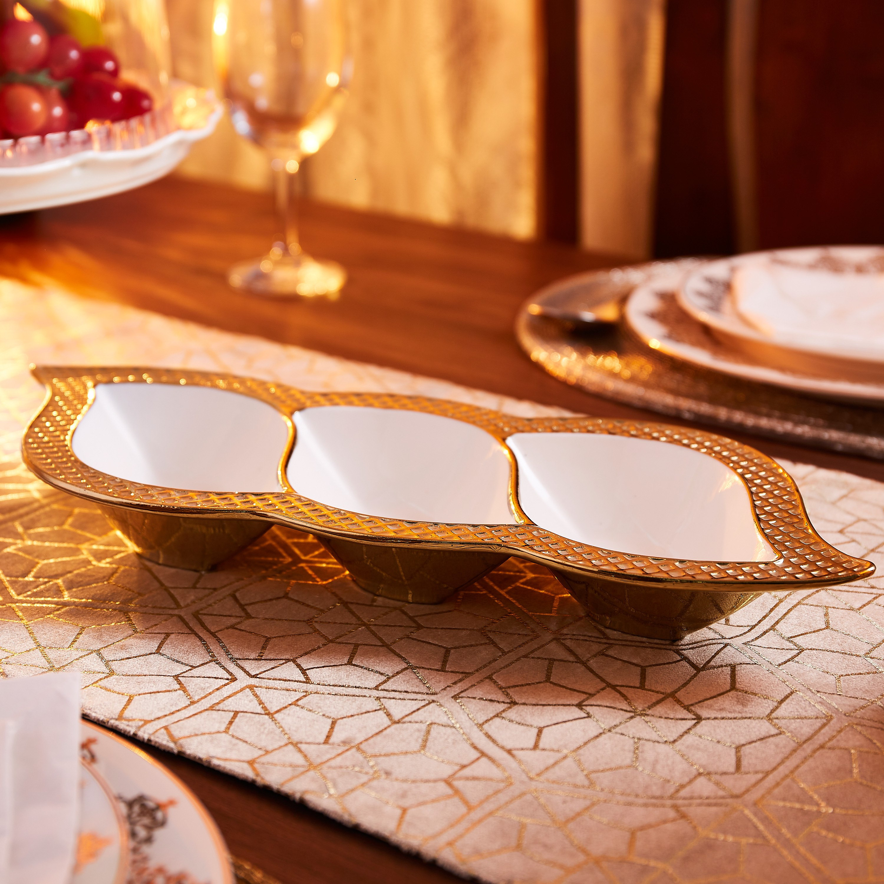 طقم صحون تقديم 3 أقسام- 35x14 سم-hbxdecorandfurnishings-tabletop-serveware-image-2