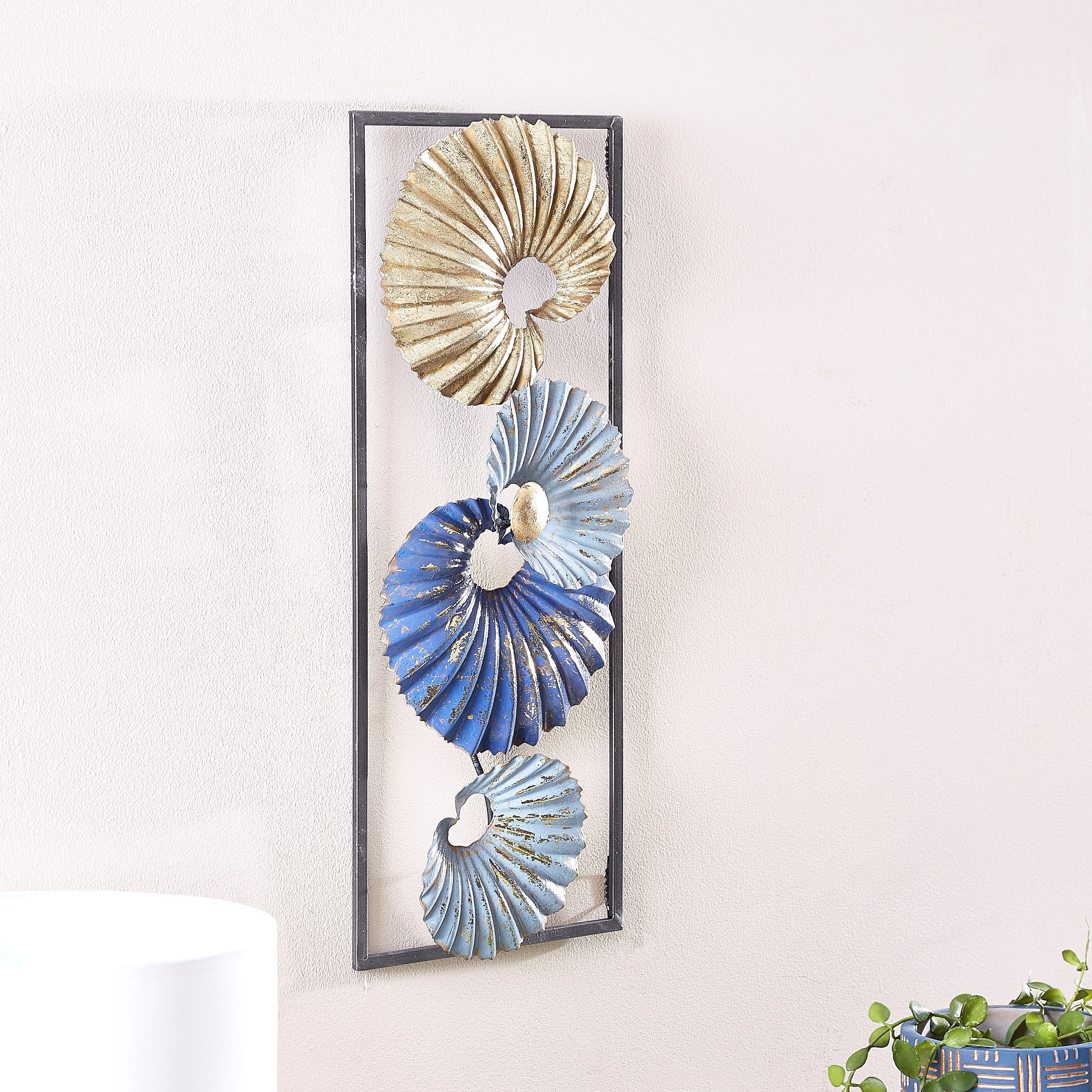 زينة حائط معدنية مؤطرة من آريس-hbxdiningroom-walldecor-wallart-image-1