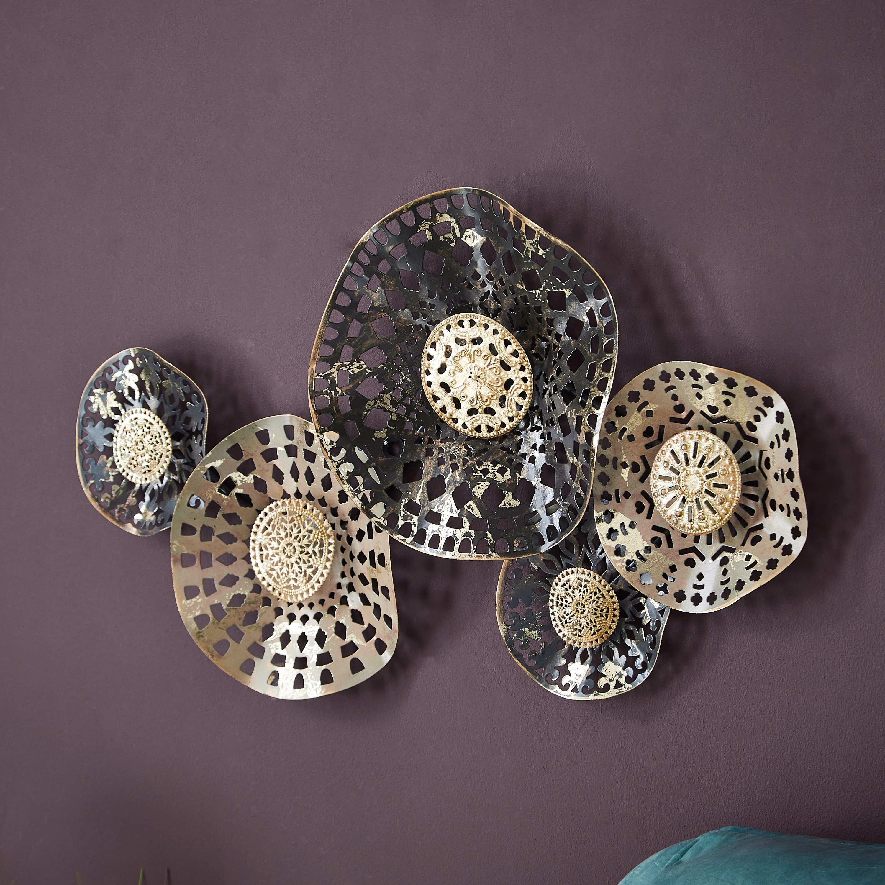 زينة حائط بدوائر معدنية من آريس-hbxdiningroom-walldecor-wallart-image-2