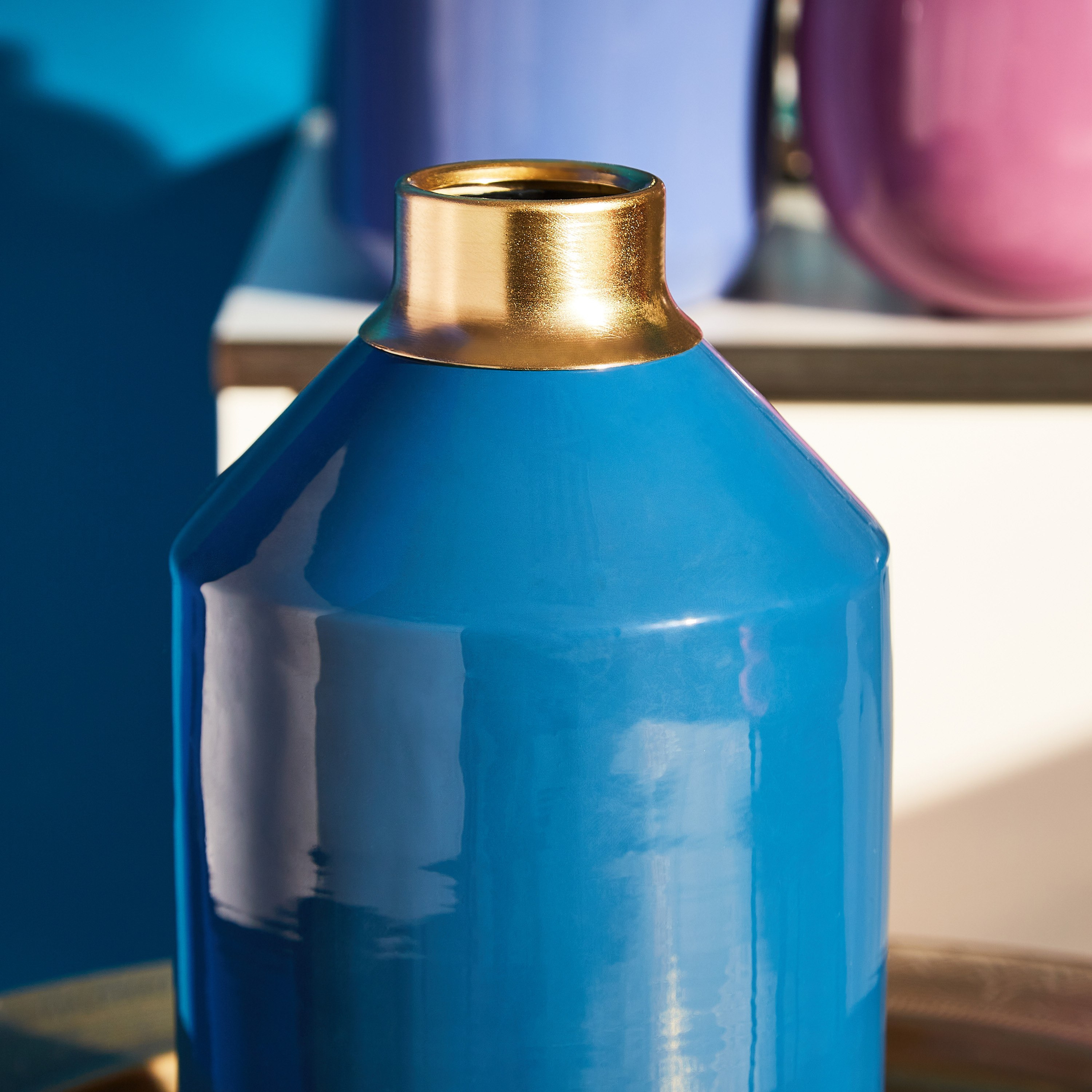 مزهرية ورد معدنية من آفرين - صغيرة-hbxbedroom-decorandaccessories-vases-image-3