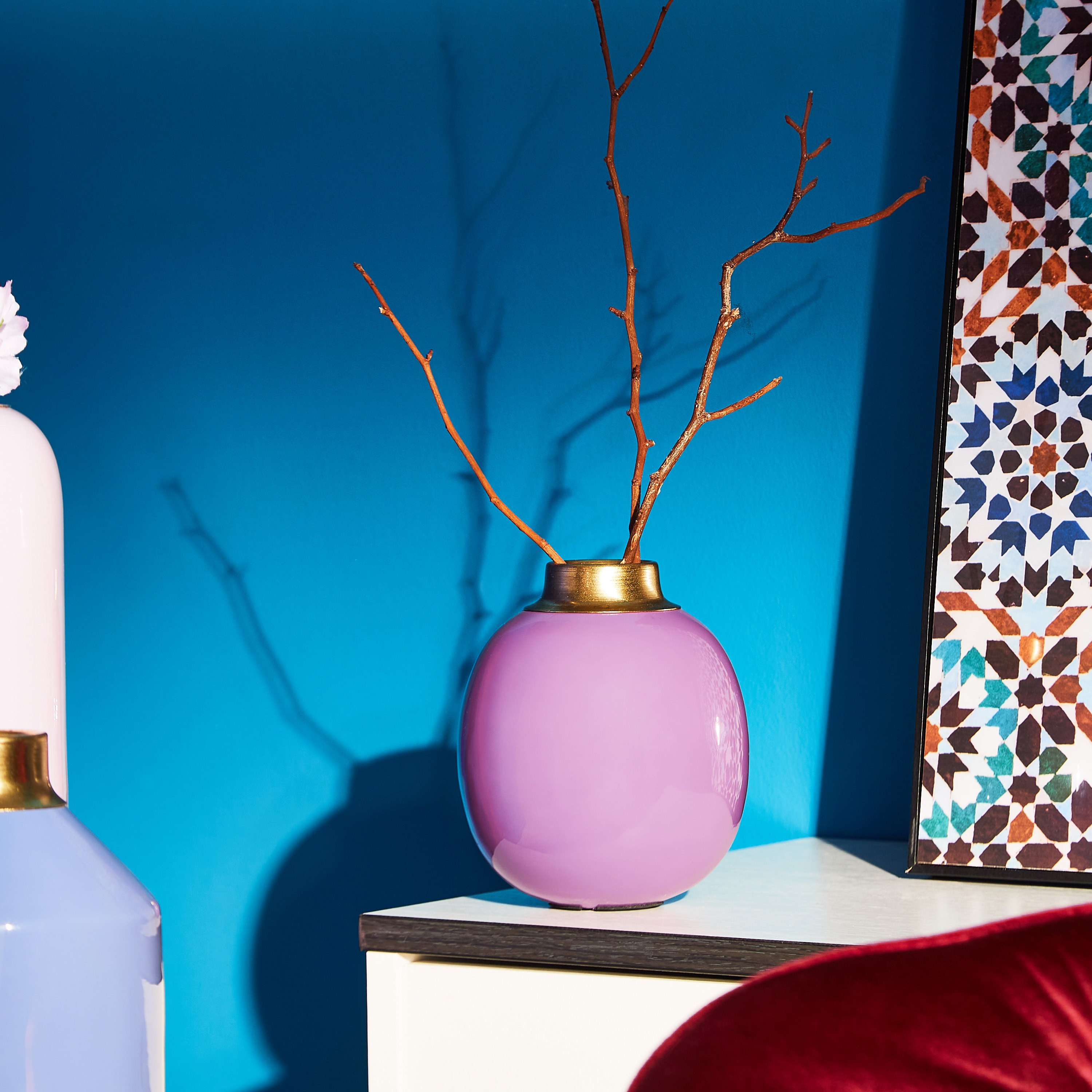 مزهرية ورد معدنية من آفرين-hbxbedroom-decorandaccessories-vases-image-1