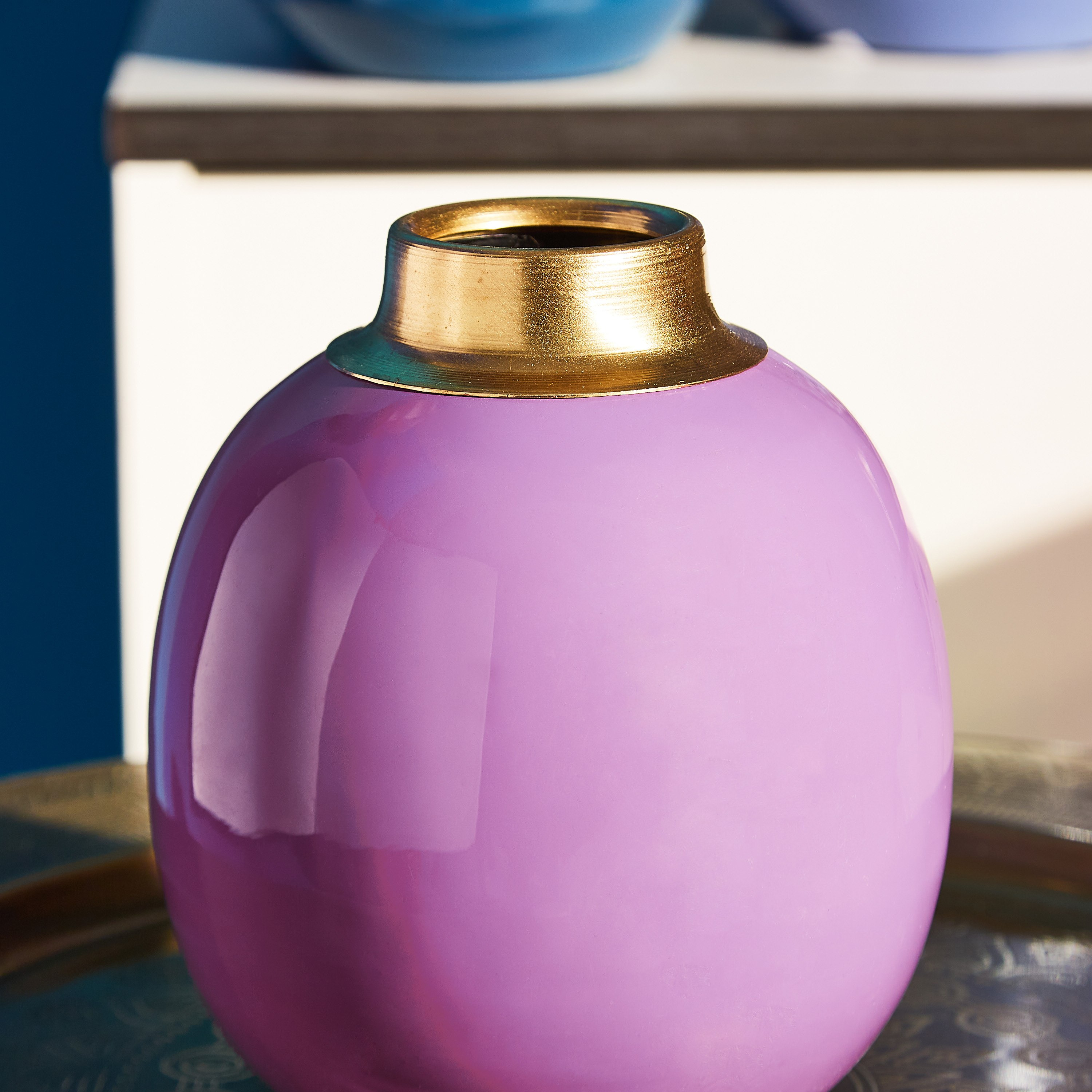 مزهرية ورد معدنية من آفرين-hbxbedroom-decorandaccessories-vases-image-3