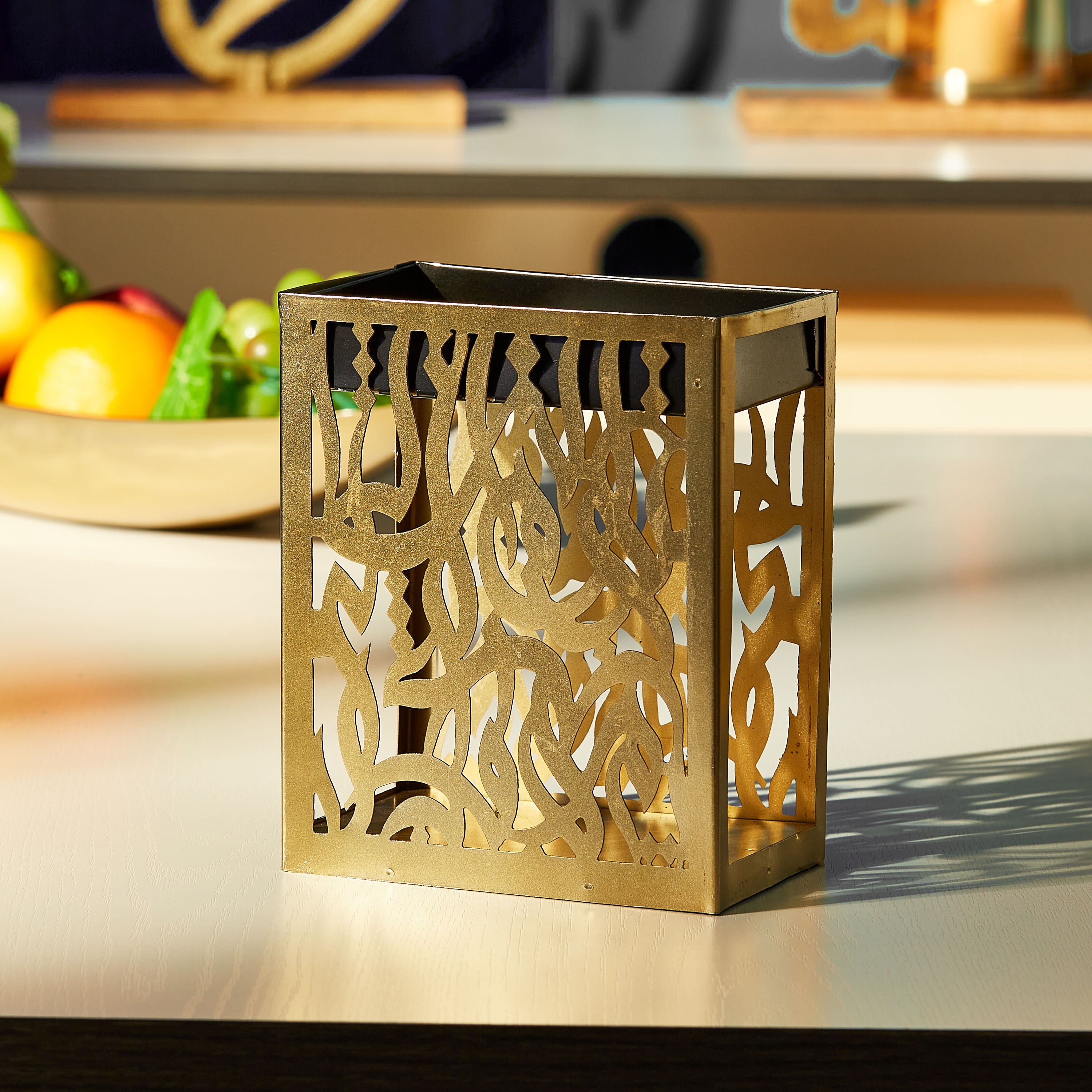 قطعة ديكور معدن بتصميم الخط العربي من أفرين - 13 سم-hbxlivingroom-decorandaccessories-candleholders-image-1