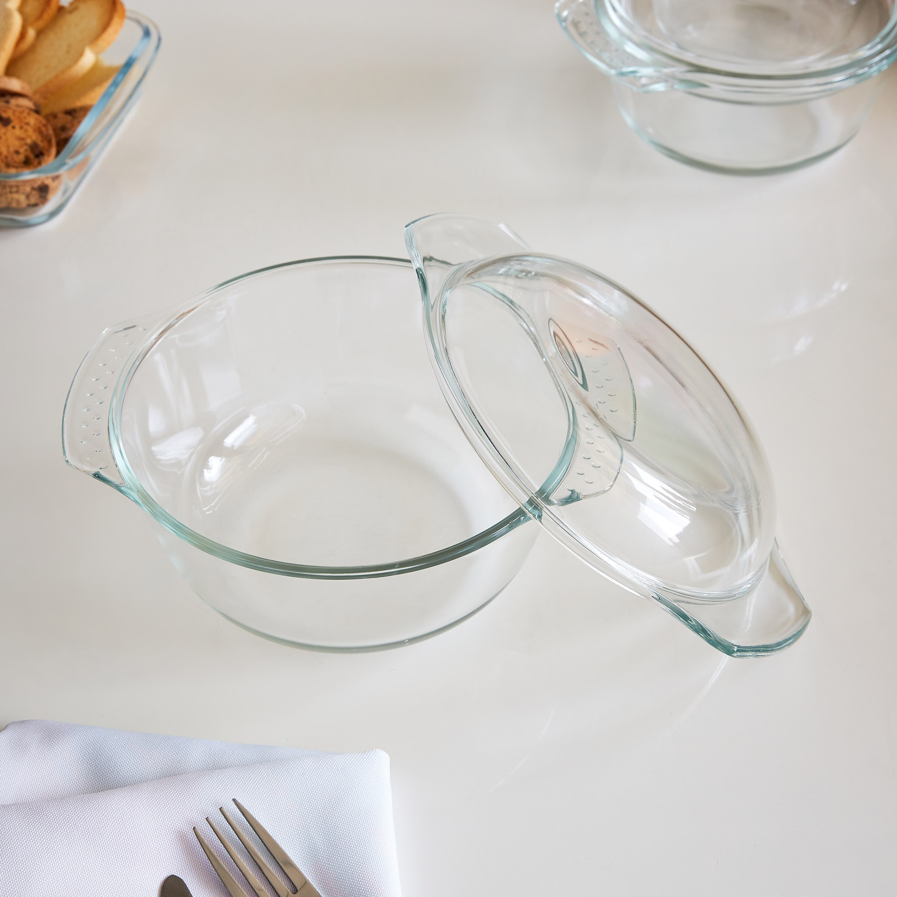 كسرولة بمقبض منقط وغطاء من جراسيا - 2 لتر-hbxkitchen-bakeware-image-2