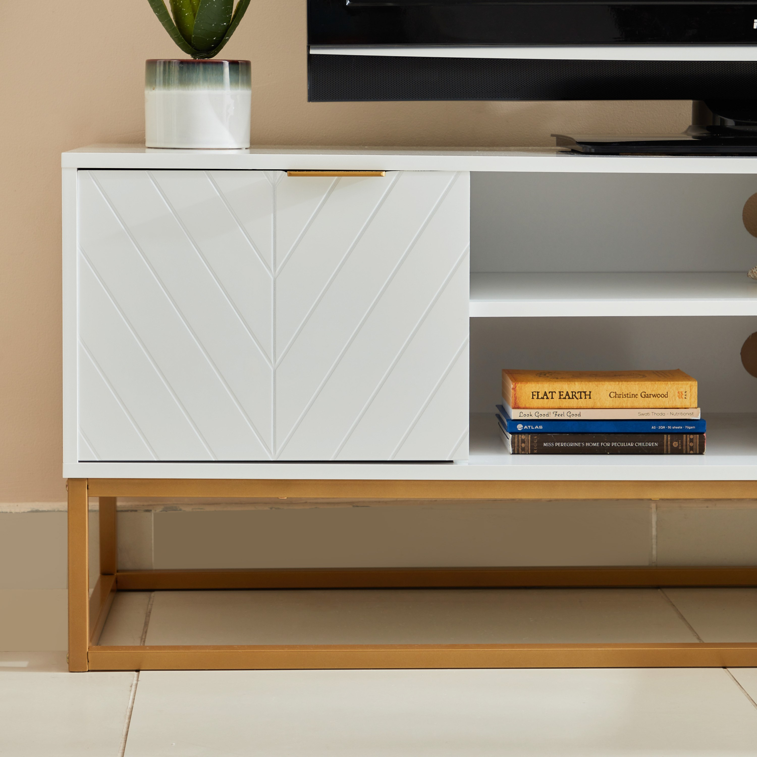 وحدة تلفاز ببابين ورفين للأجهزة حتى 65 بوصة من أودري-hbxlivingroom-mediaunitsandstorage-tvunits-image-4