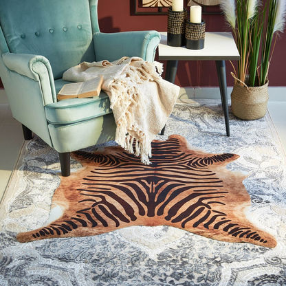 Shop Faux Animal Skin - 120x120 cm Online | Home Box UAE Shop Faux Animal Skin - 120x120 cm Online | Home Box UAE
