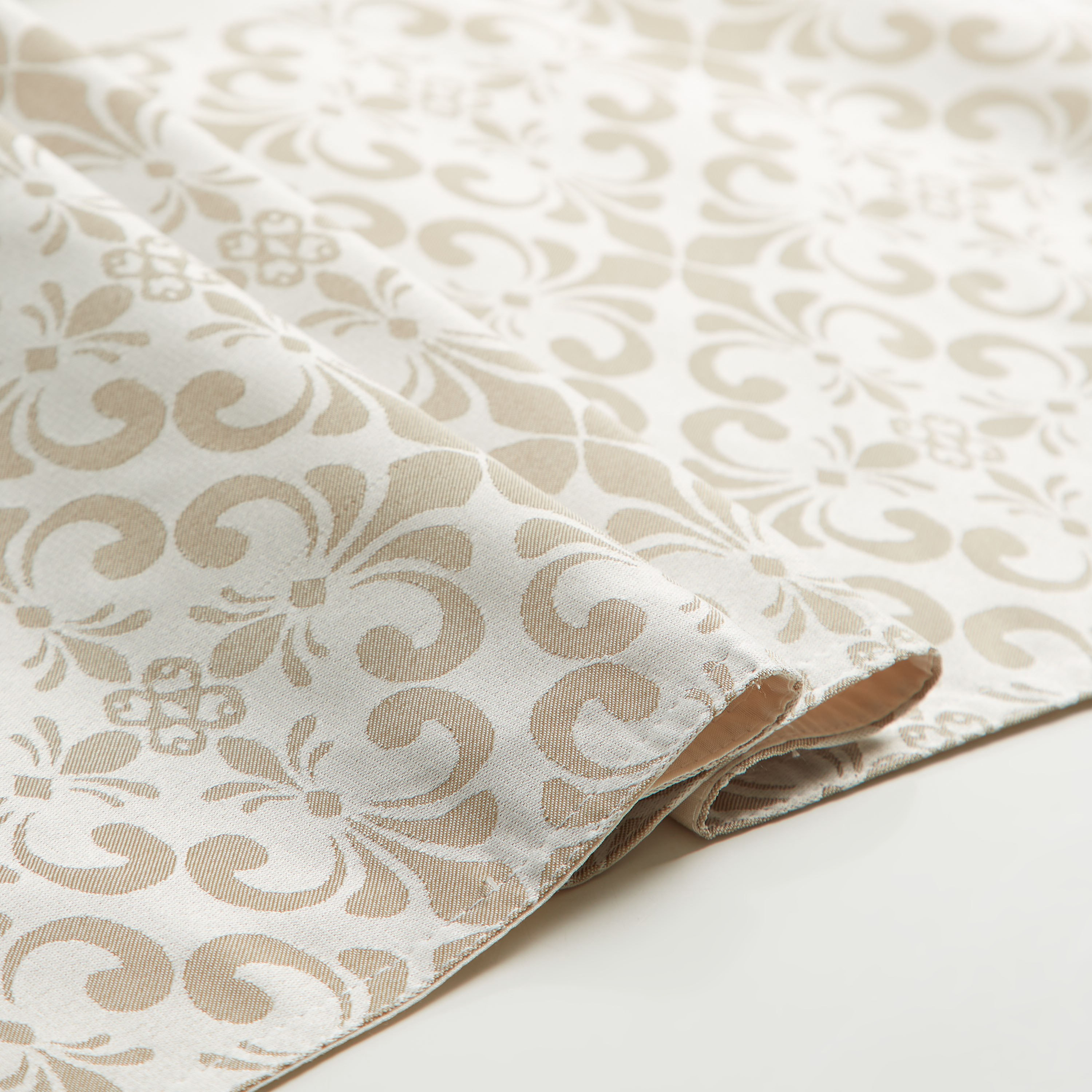 مفرش طاولة جاكار من هاربر- 33x180 سم-hbxdecorandfurnishings-homefurnishings-tablelinens-image-3