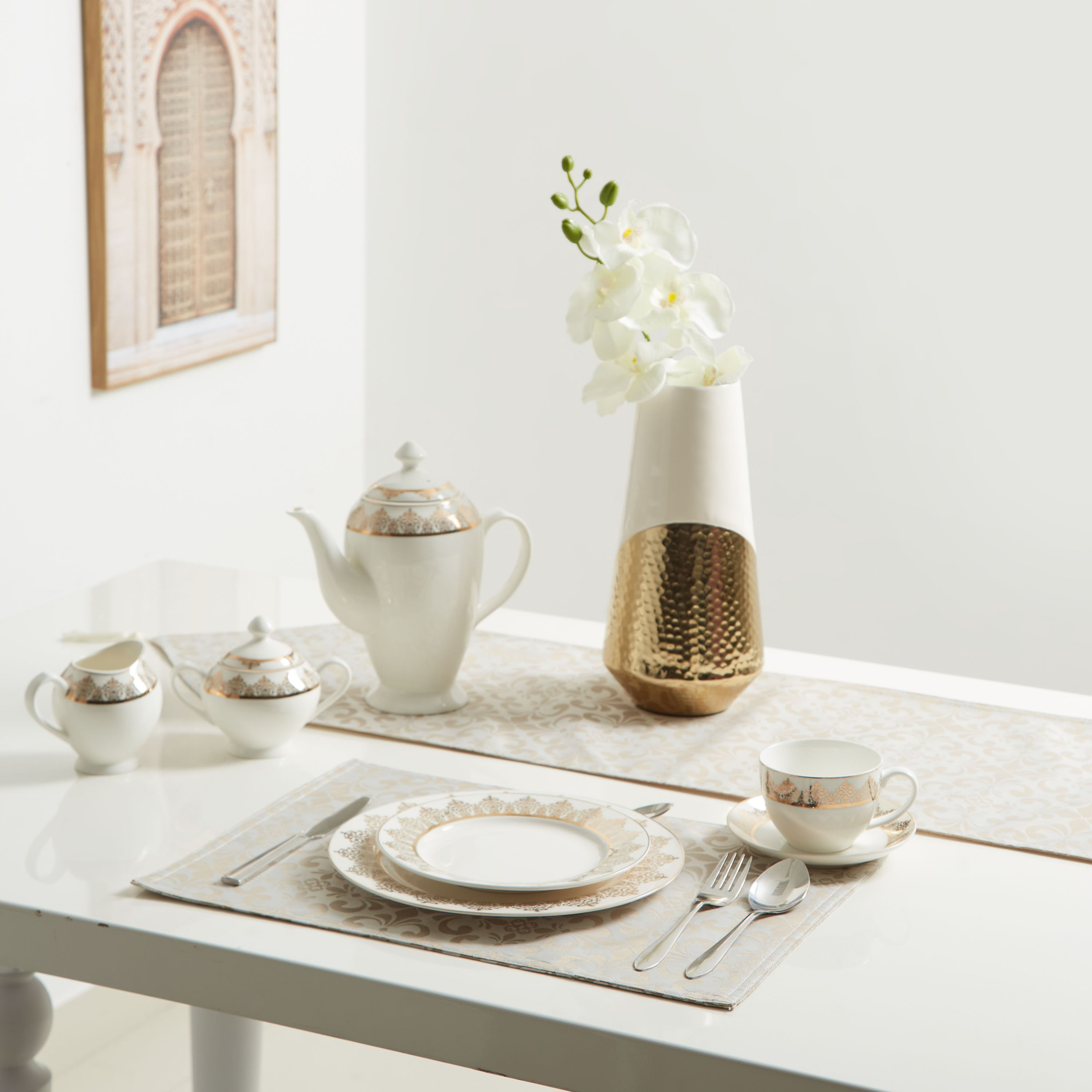 مفرش طاولة جاكار من هاربر- 33x180 سم-hbxdecorandfurnishings-homefurnishings-tablelinens-image-4