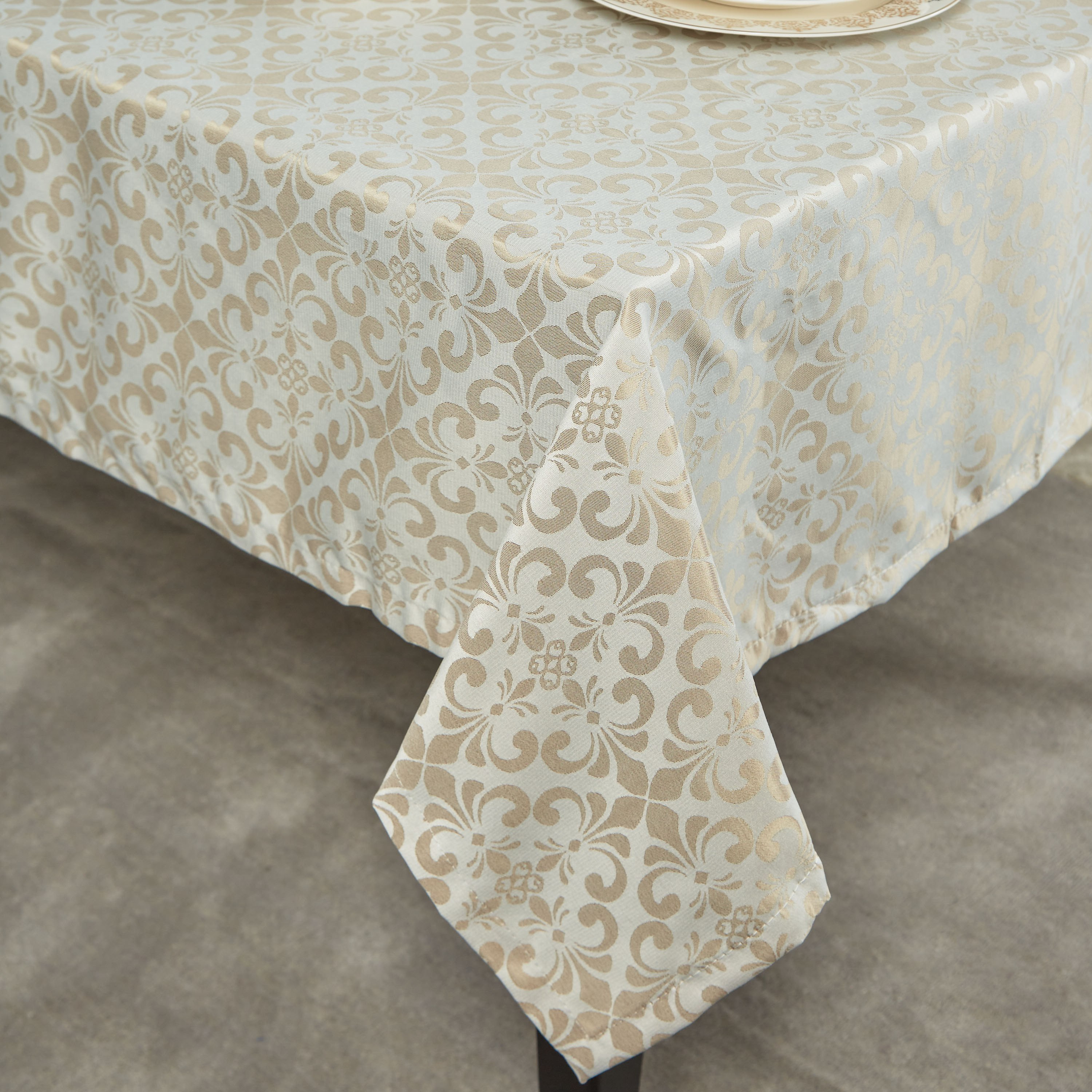 مفرش طاولة جاكار من هاربر - 140 × 200 سم-hbxdecorandfurnishings-homefurnishings-tablelinens-image-1