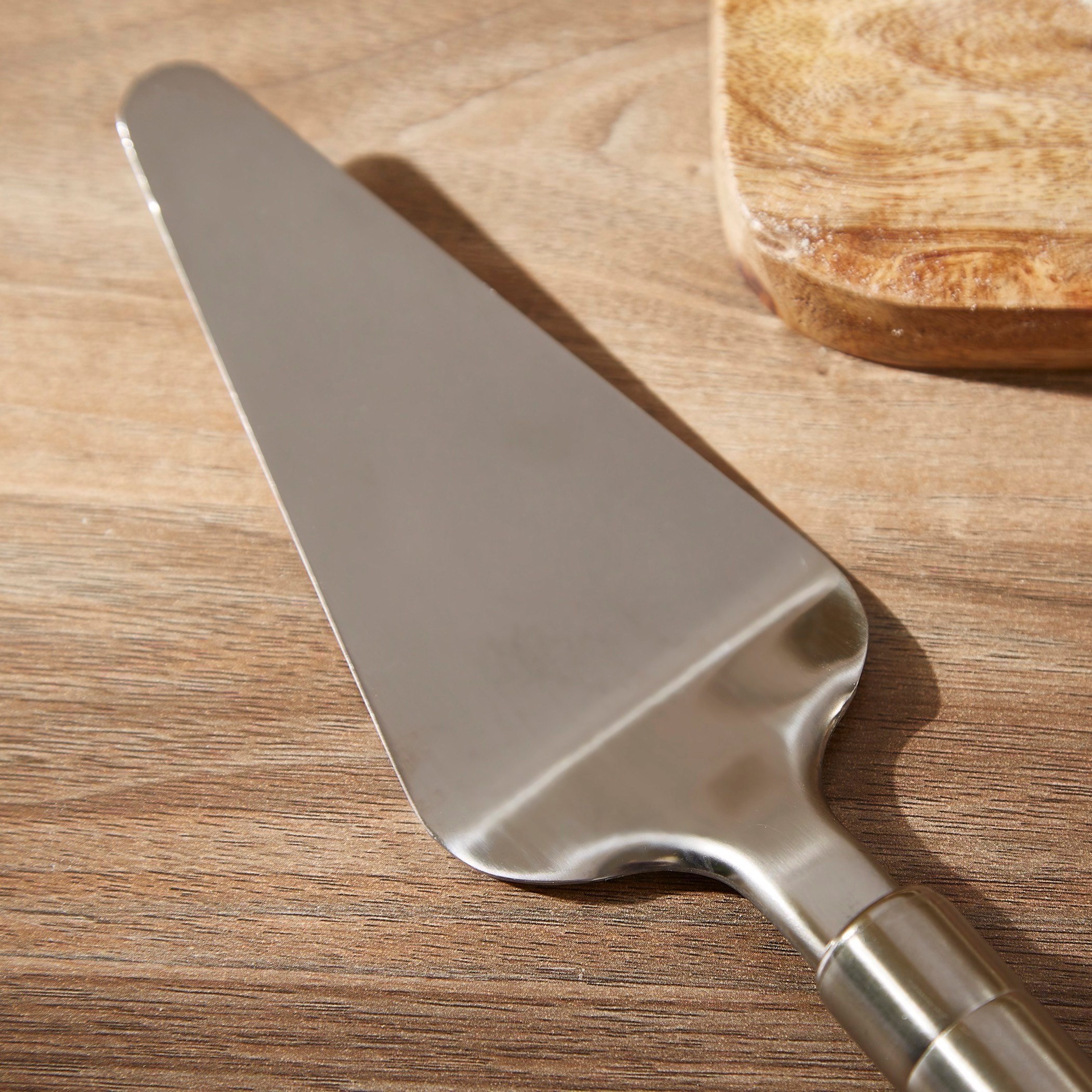 Gracia Cake Server-hbxhomeware-hbxkitchen-image-2