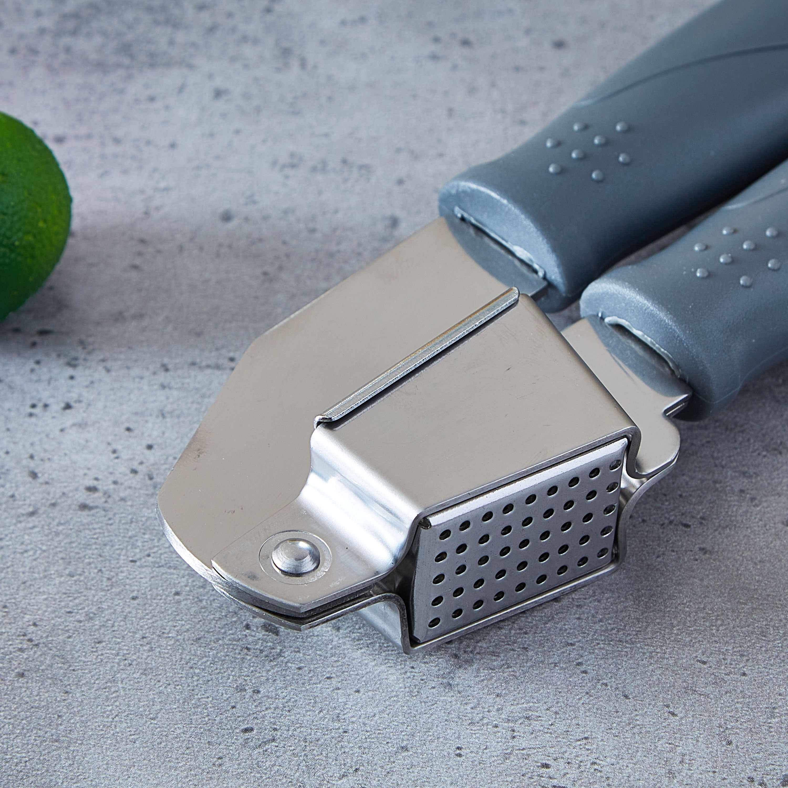 Gracia Garlic Press-hbxhomeware-hbxkitchen-image-2