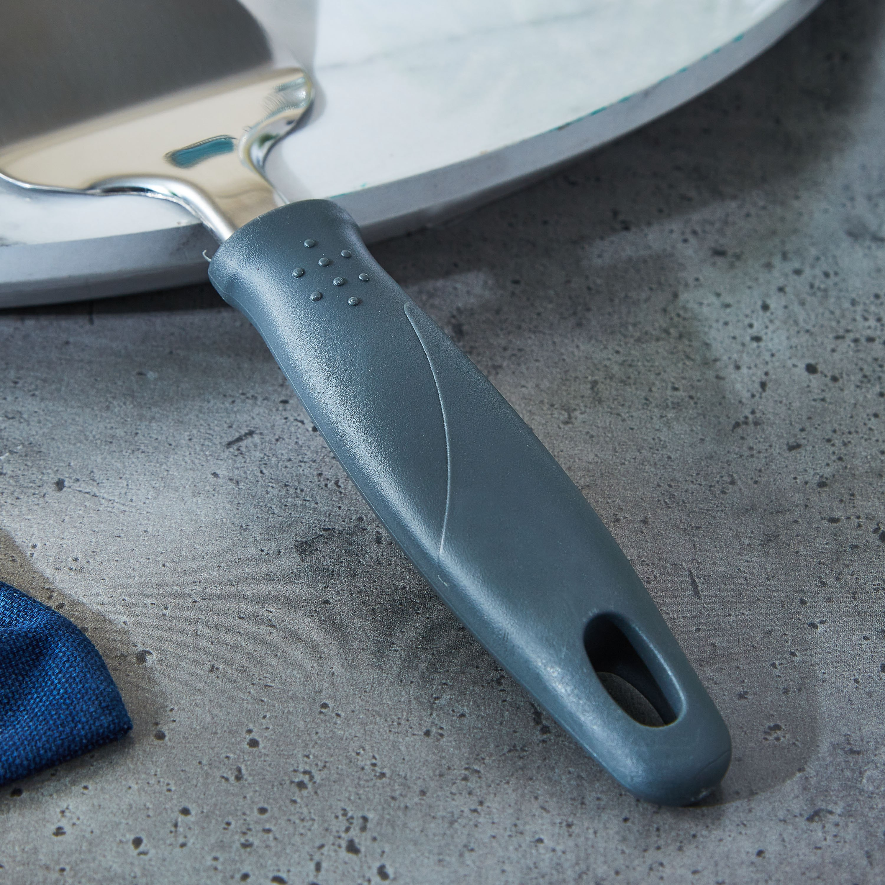 Gracia Cake Server-hbxhomeware-hbxkitchen-image-3