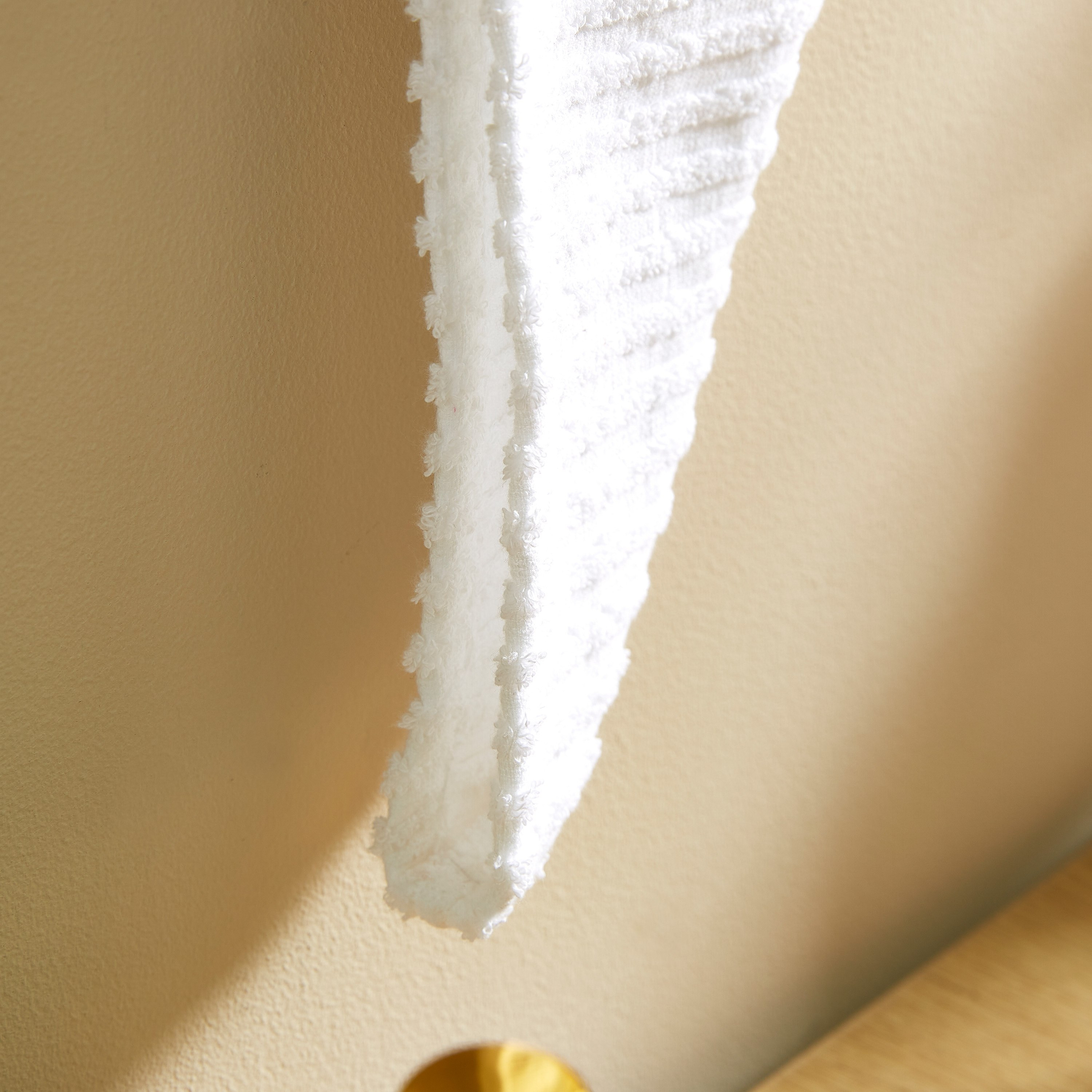منشفة لف الشعر القطنية المضلعة من أتلانتا - 68x23 سم-hbxbathroom-bathroomtextiles-image-2