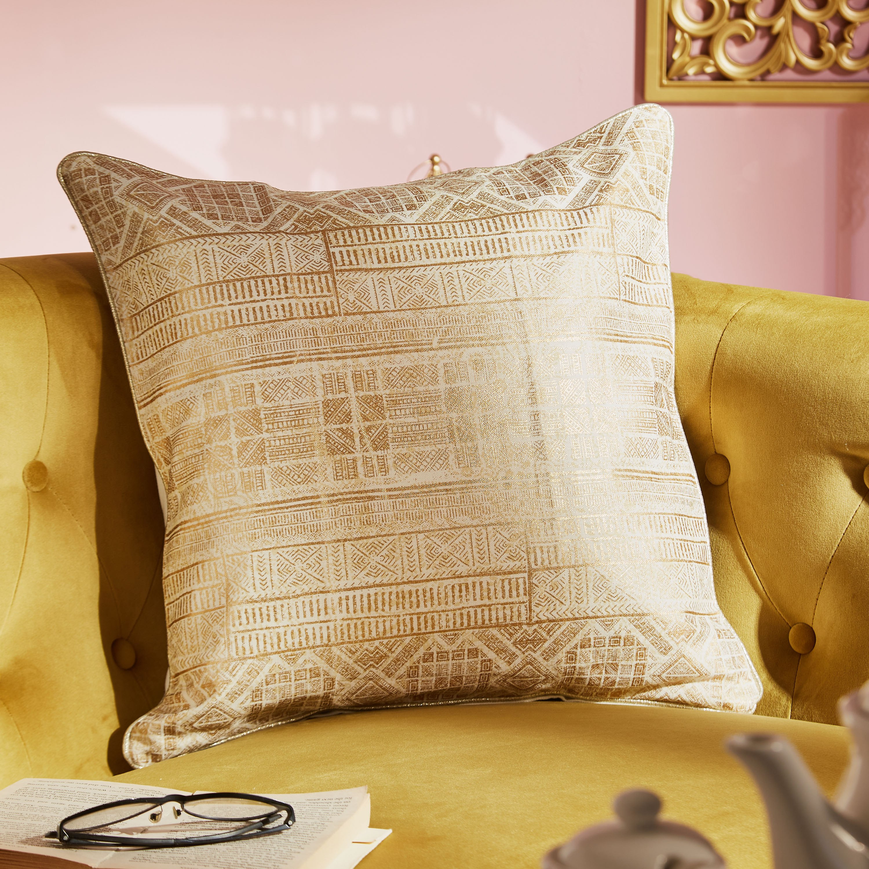 غطاء وسادة بطبعات فويل من بترا مابل - 45x45 سم-hbxhomeware-cushionsandcovers-cushioncovers-image-1