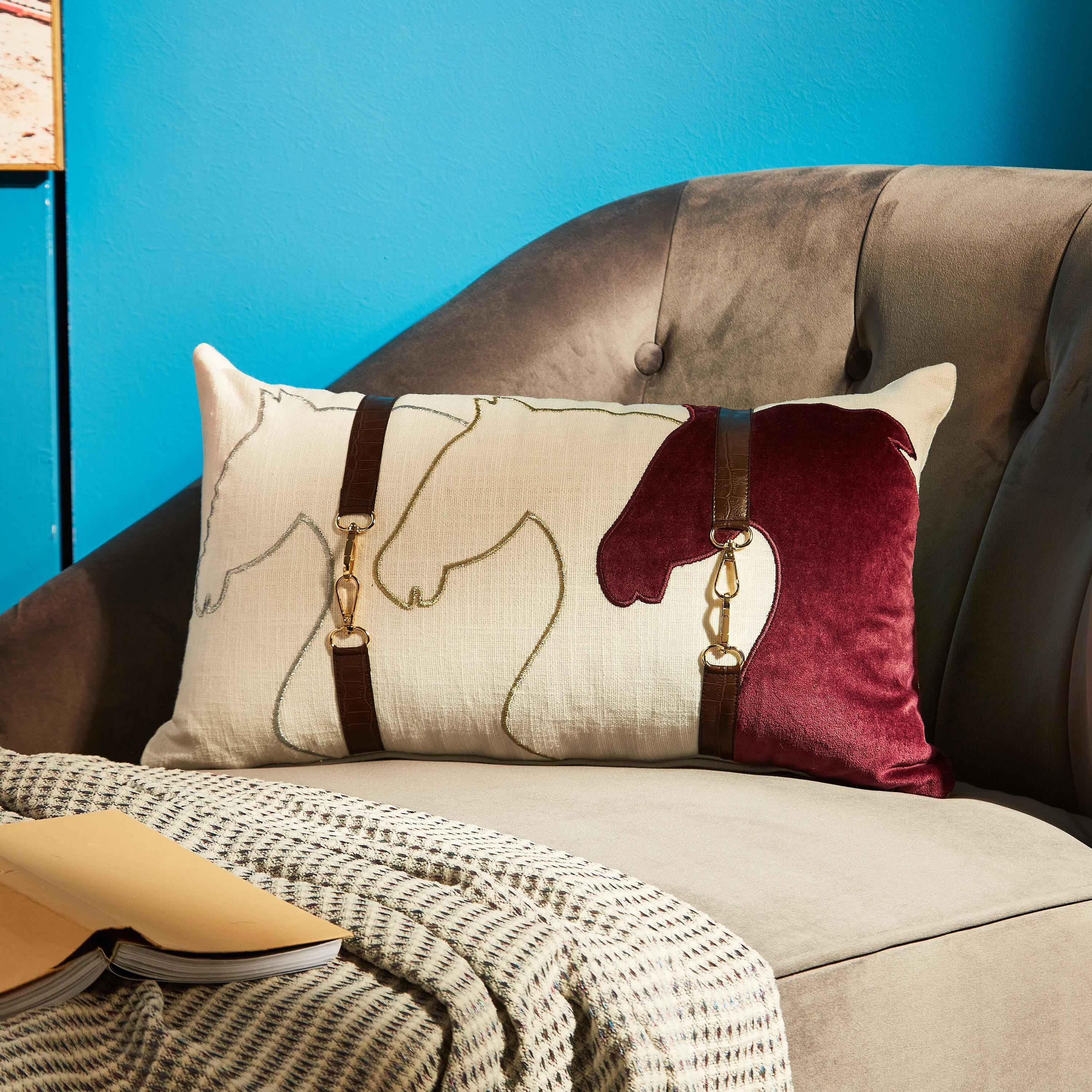وسادة محشوة بتطريز حصان من ماجيستيك - 30x50 سم-hbxlivingroom-furnishings-cushionsandcovers-filledcushions-image-2