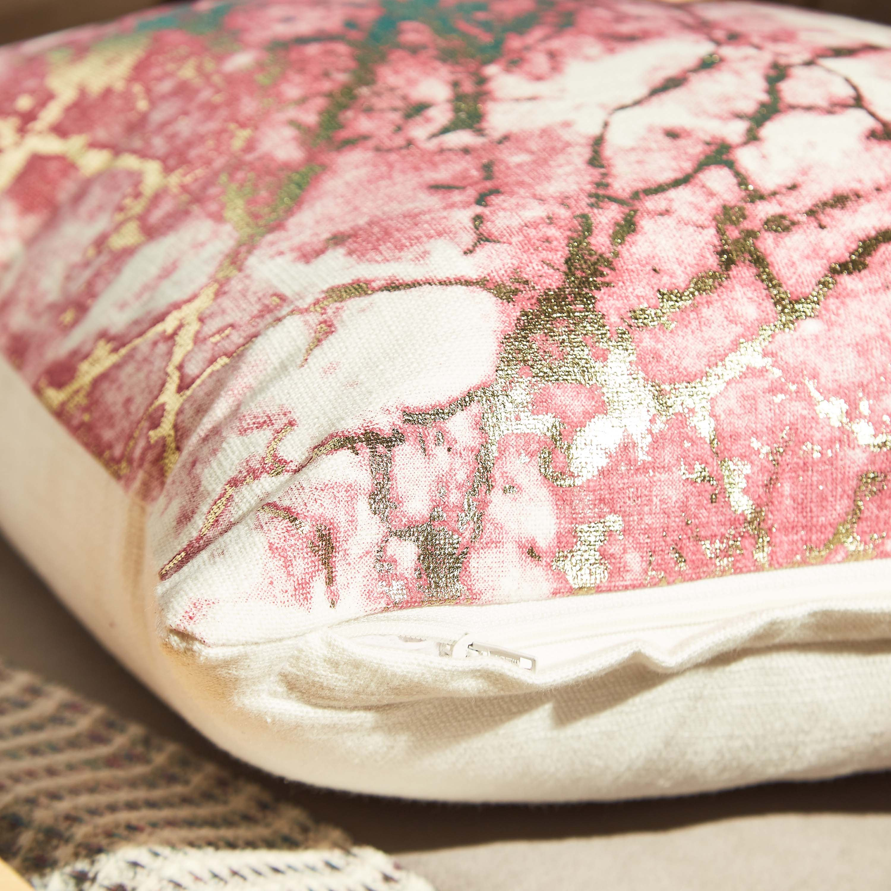 غطاء وسادة بطبعات فويل ماربل من ماجيستيك - 40x40 سم-hbxhomeware-cushionsandcovers-cushioncovers-image-3