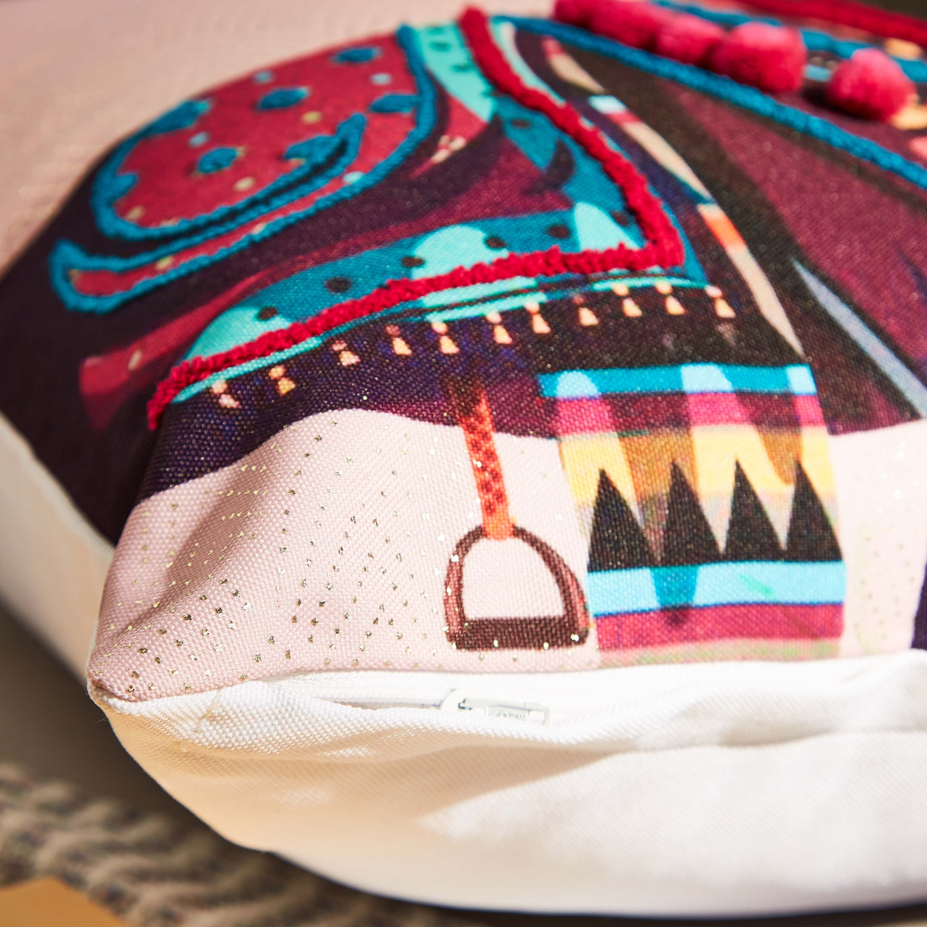 وسادة محشوة بطبعات حصان رقمية من ماجيستيك - 40x40  سم-hbxlivingroom-furnishings-cushionsandcovers-filledcushions-image-3